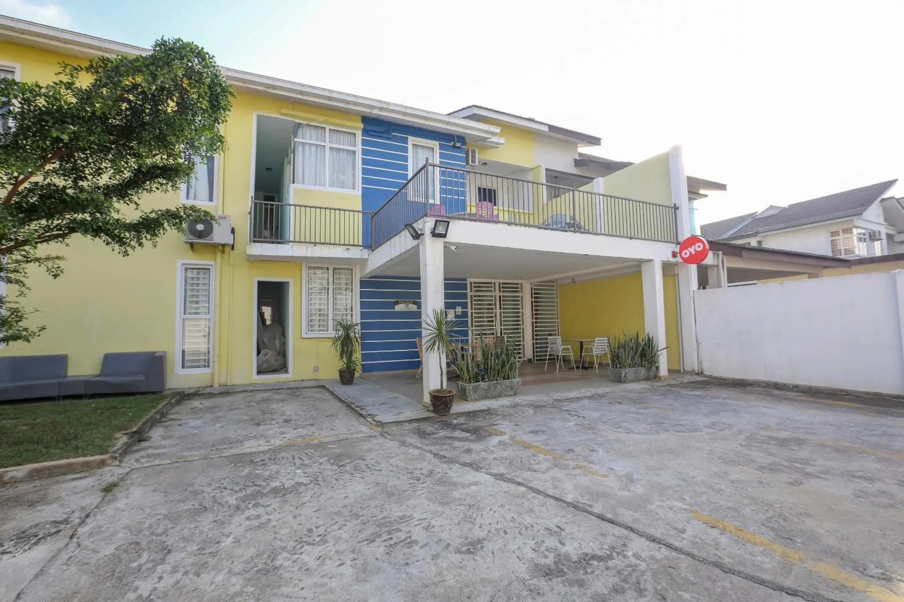 Facade/entrance in Hotel O Come Inn Premium Facade/entrance in Hotel O Come Inn Premium