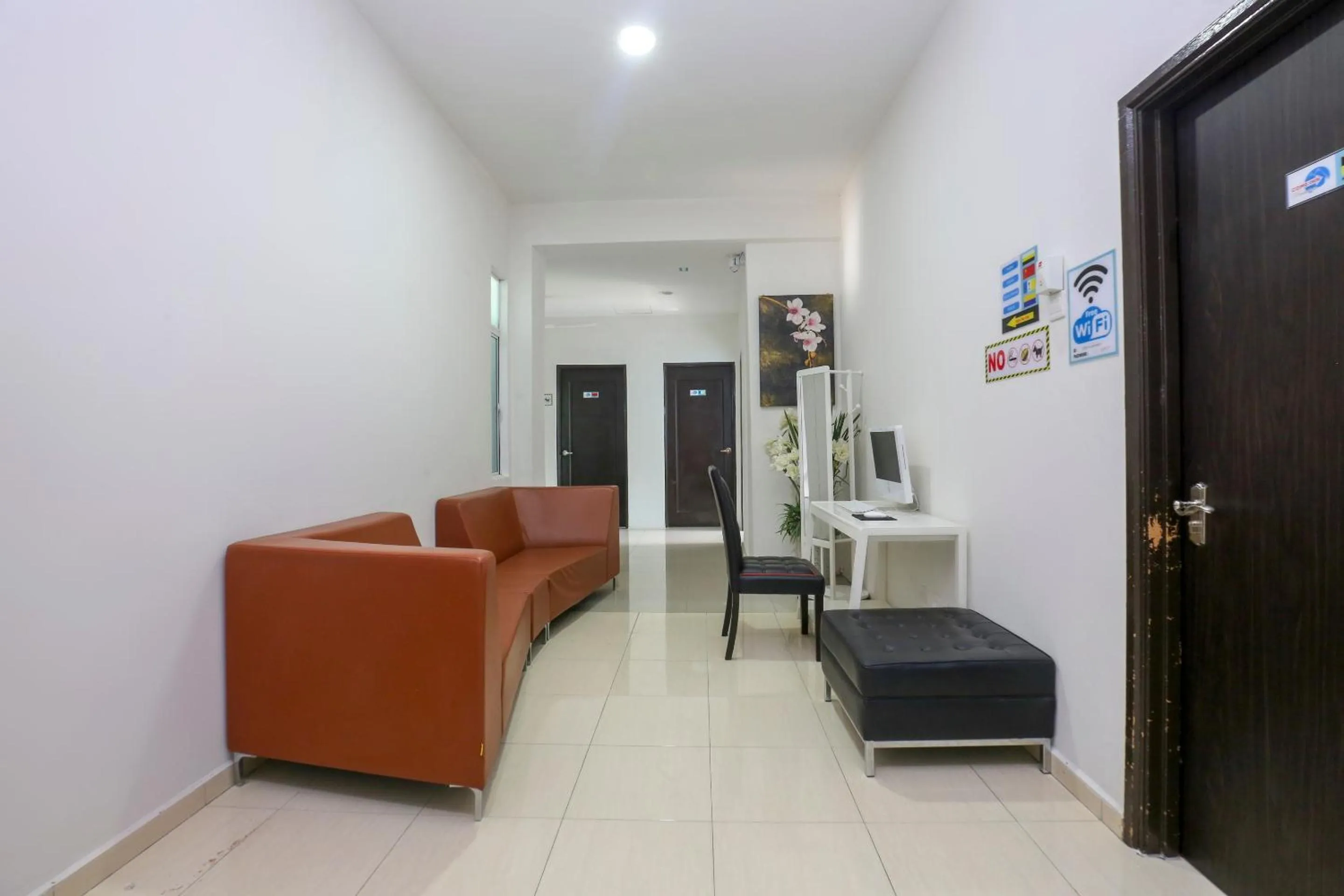 Lobby or reception in Hotel O Come Inn Premium