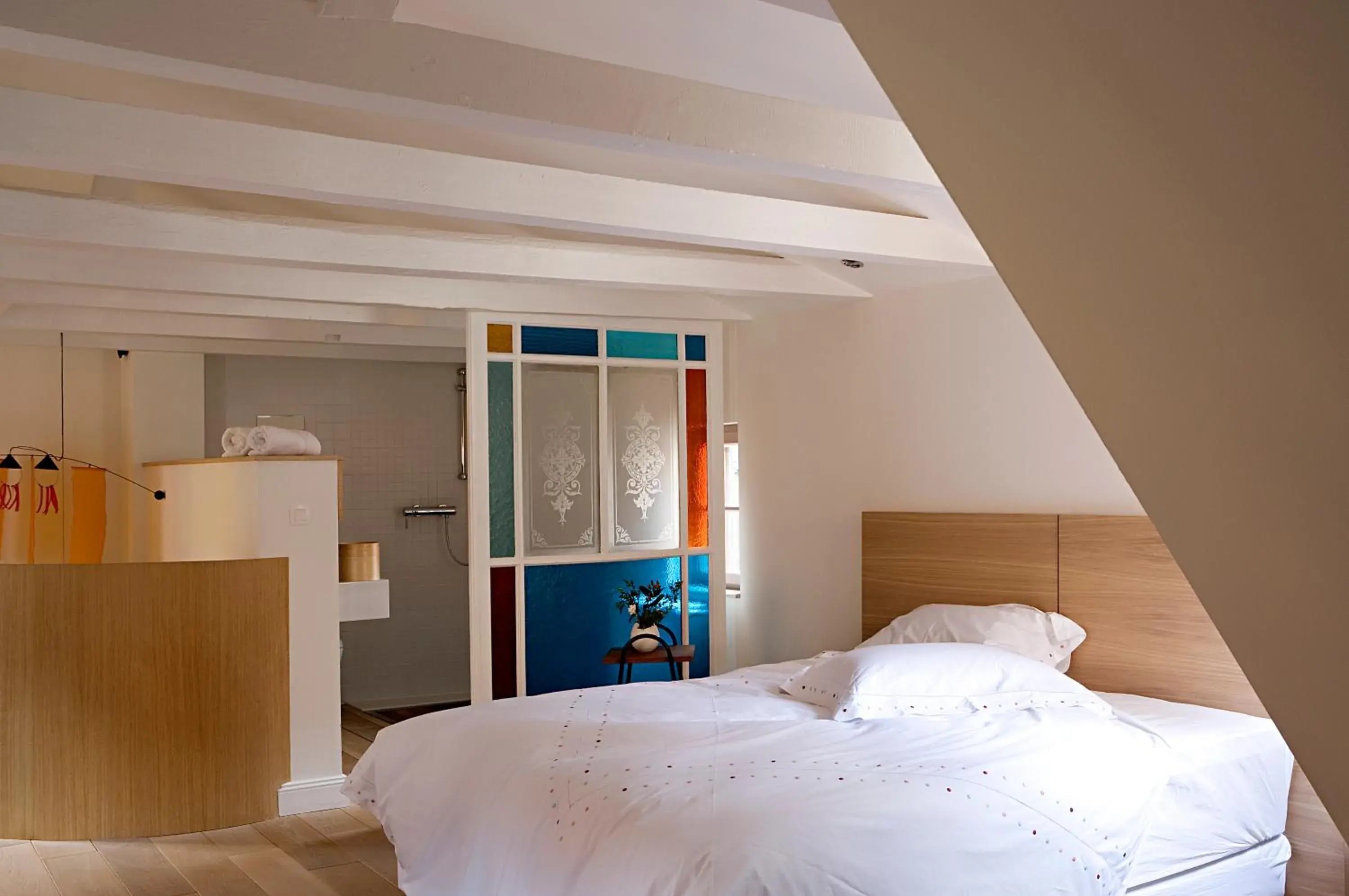 Photo of the whole room, Bed in Hôtel Restaurant Le Chut - Petite France