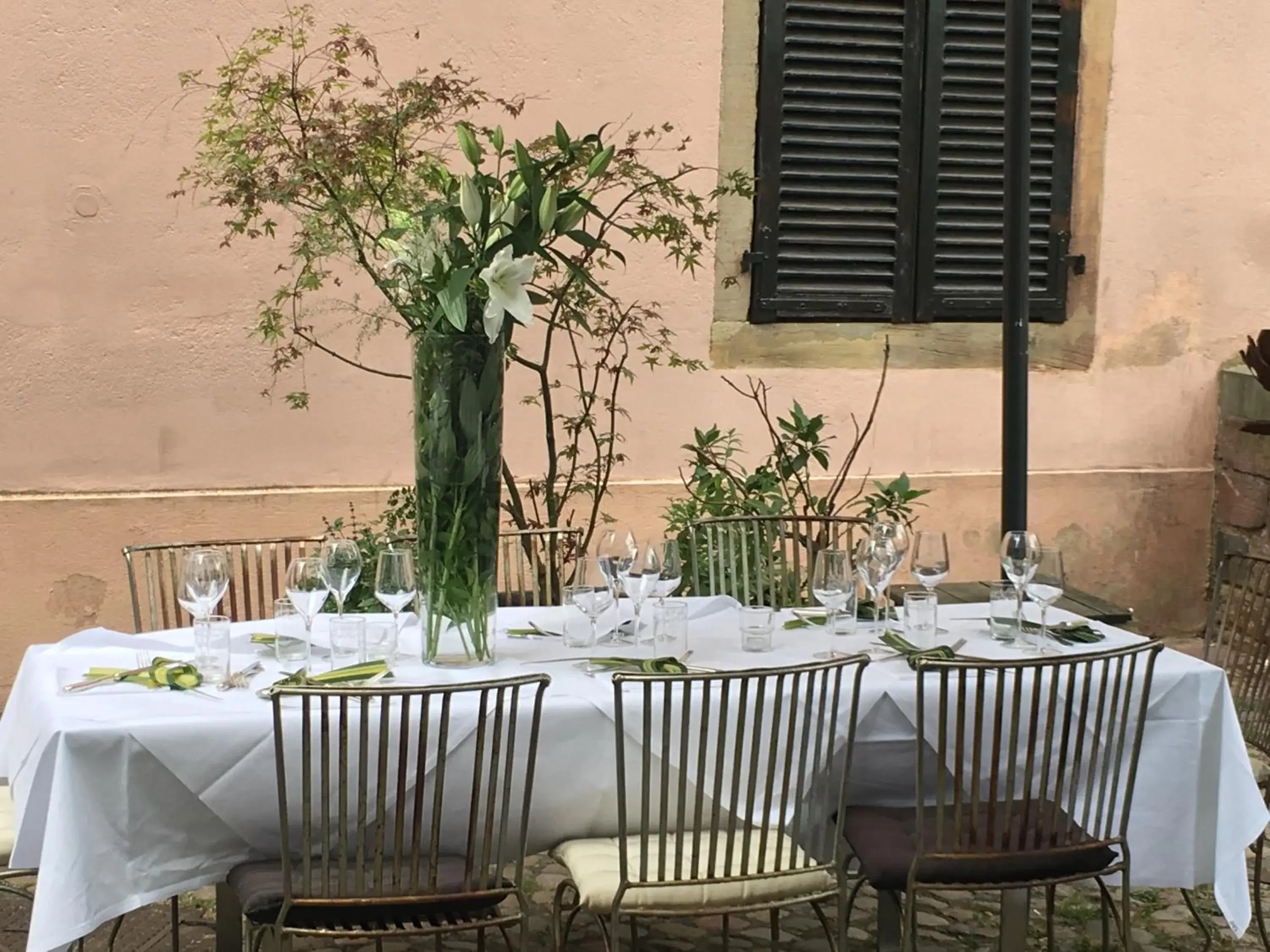 Patio, Restaurant/Places to Eat in Hôtel Restaurant Le Chut - Petite France