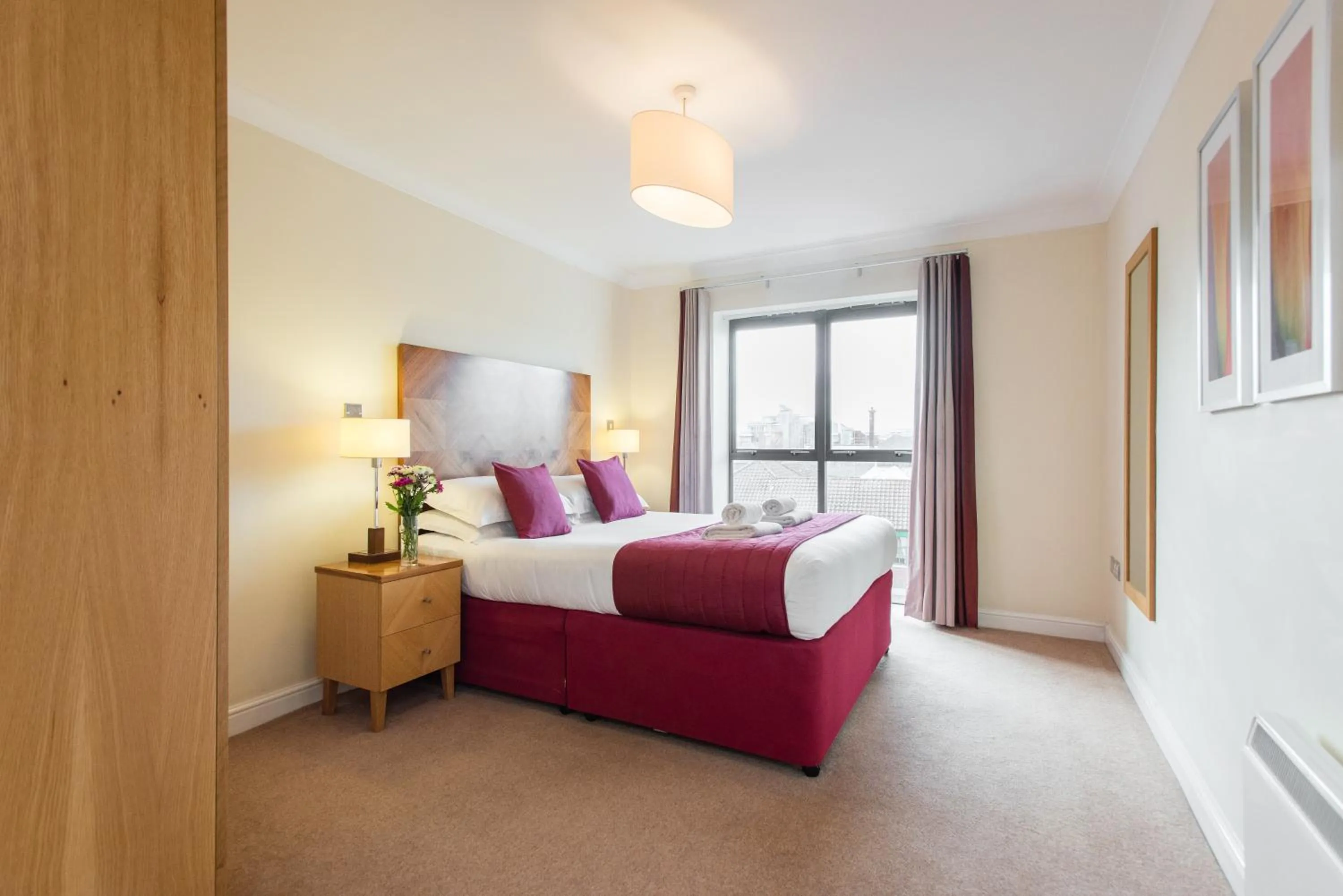 Photo of the whole room, Bed in PREMIER SUITES Bristol Redcliffe