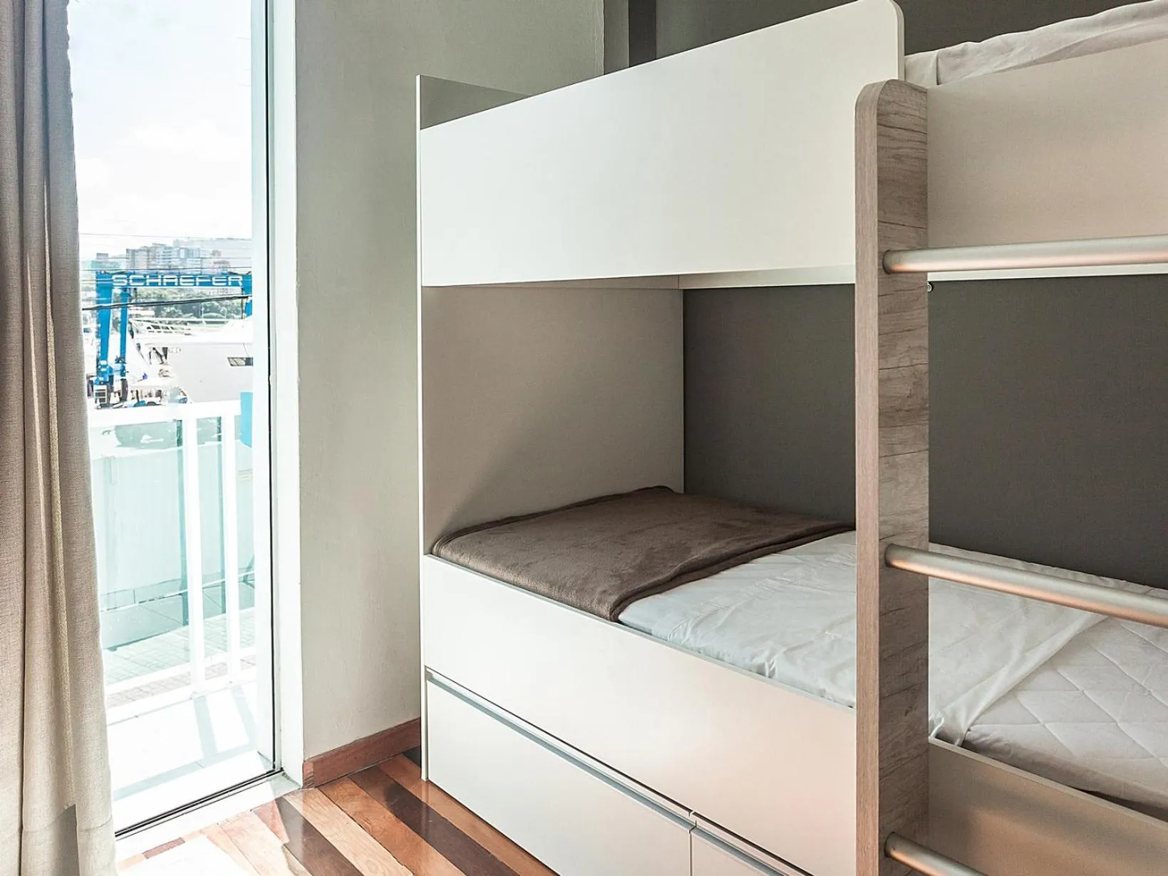 Balcony/Terrace, Bed in The Bridge Hostel Florianópolis