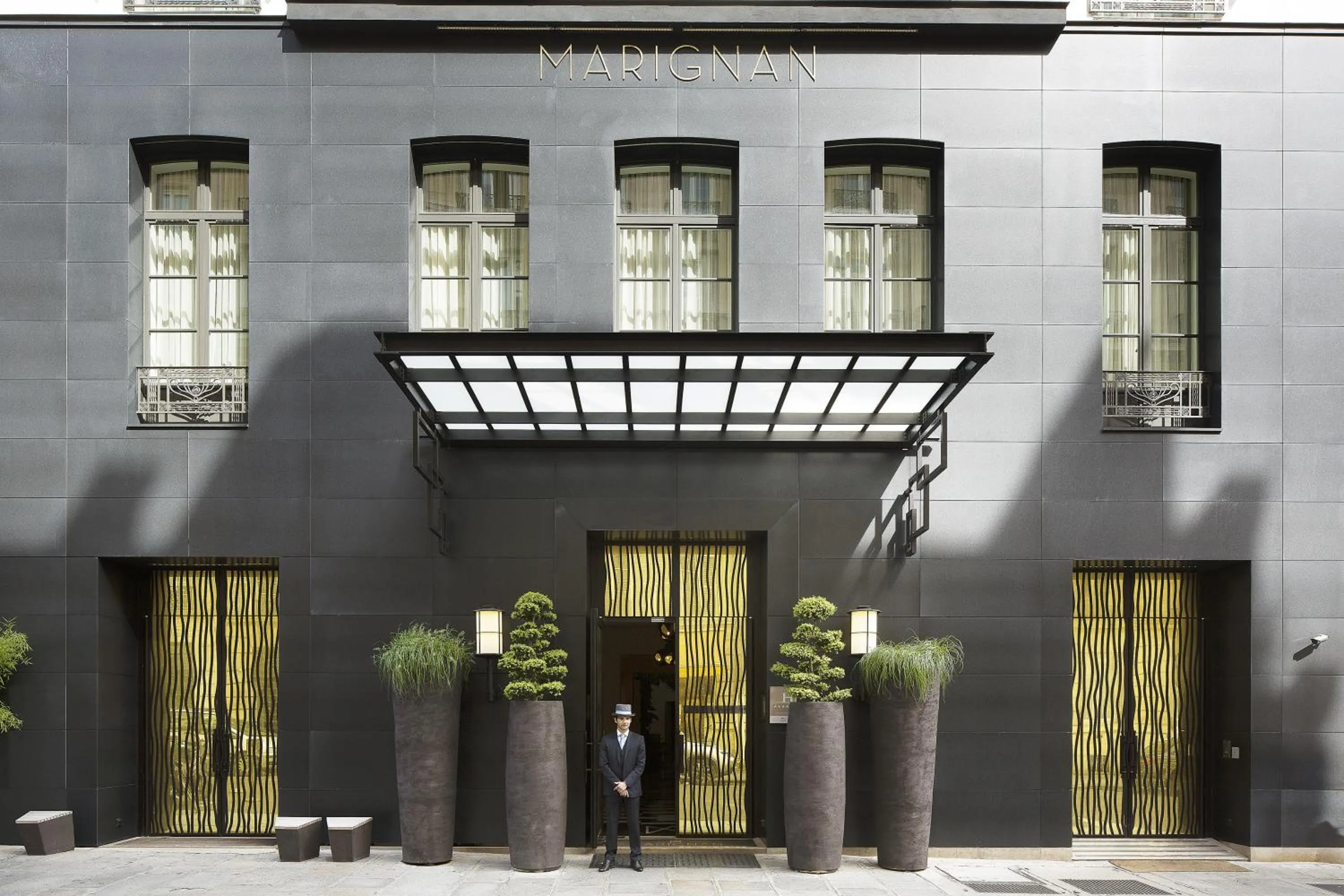 Property building in Hotel Marignan Champs-Elysées