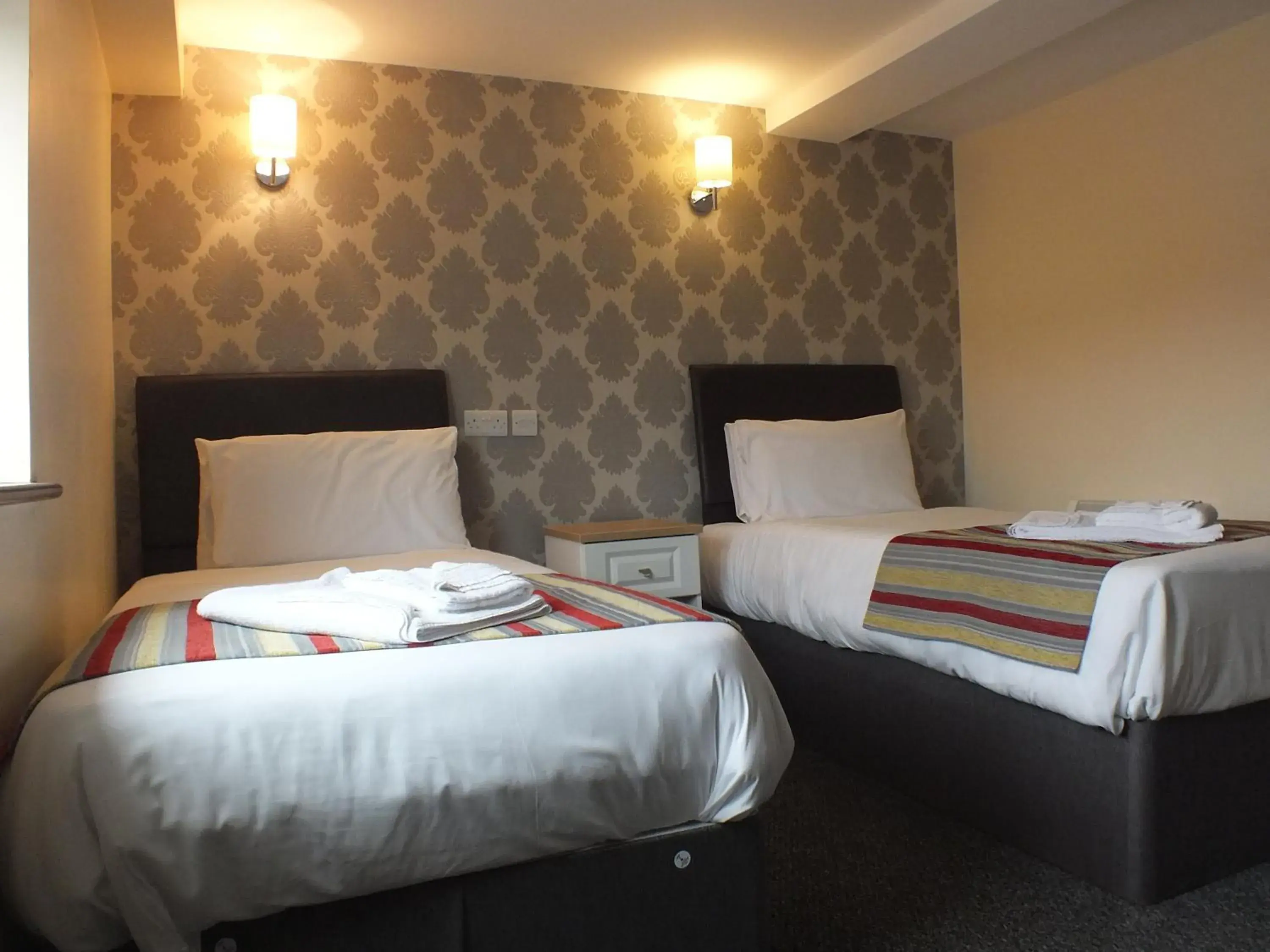 Standard Triple Room in The Fazeley Inn Standard Triple Room in The Fazeley Inn