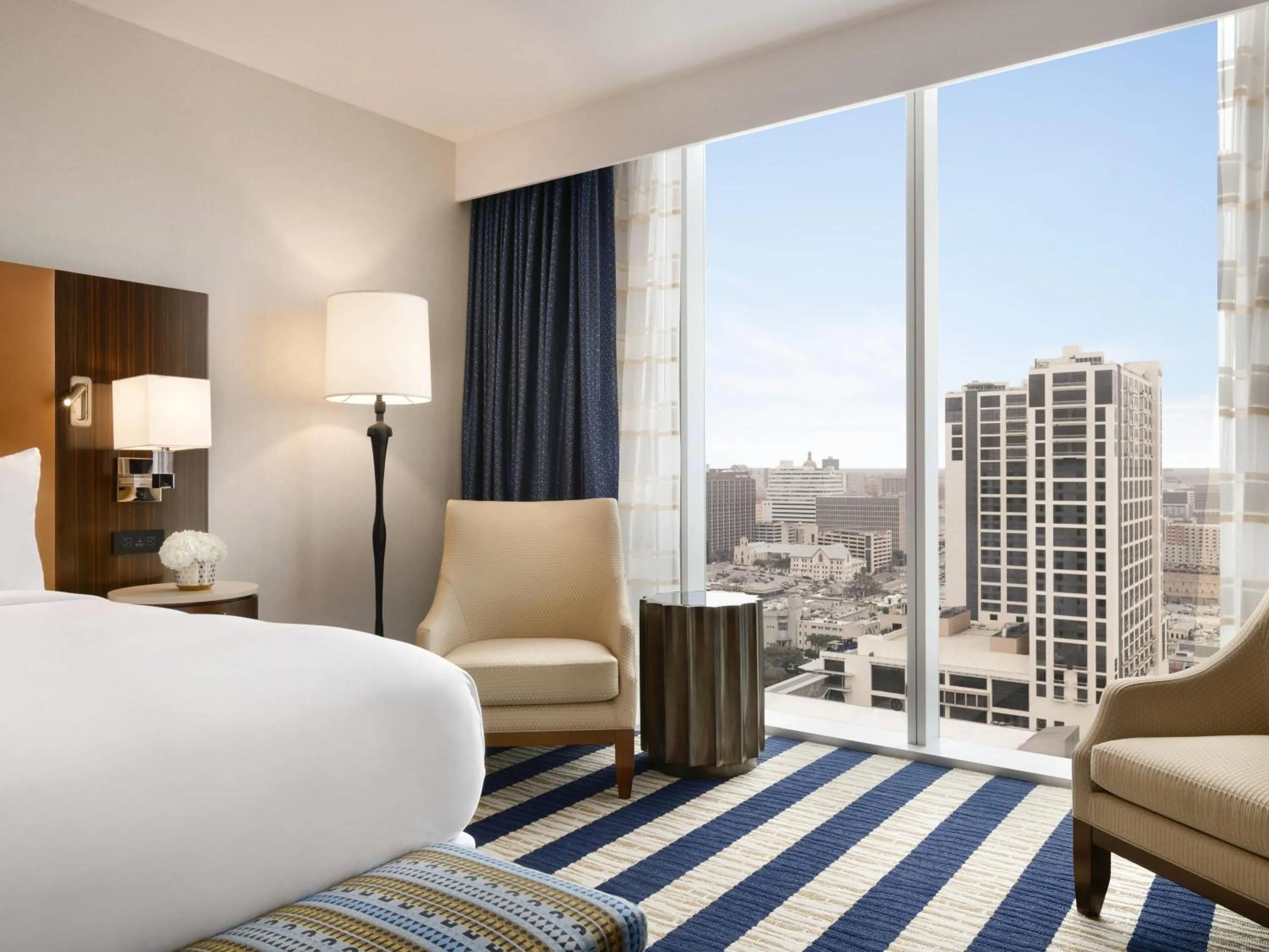 Bedroom, Bed in Fairmont Austin