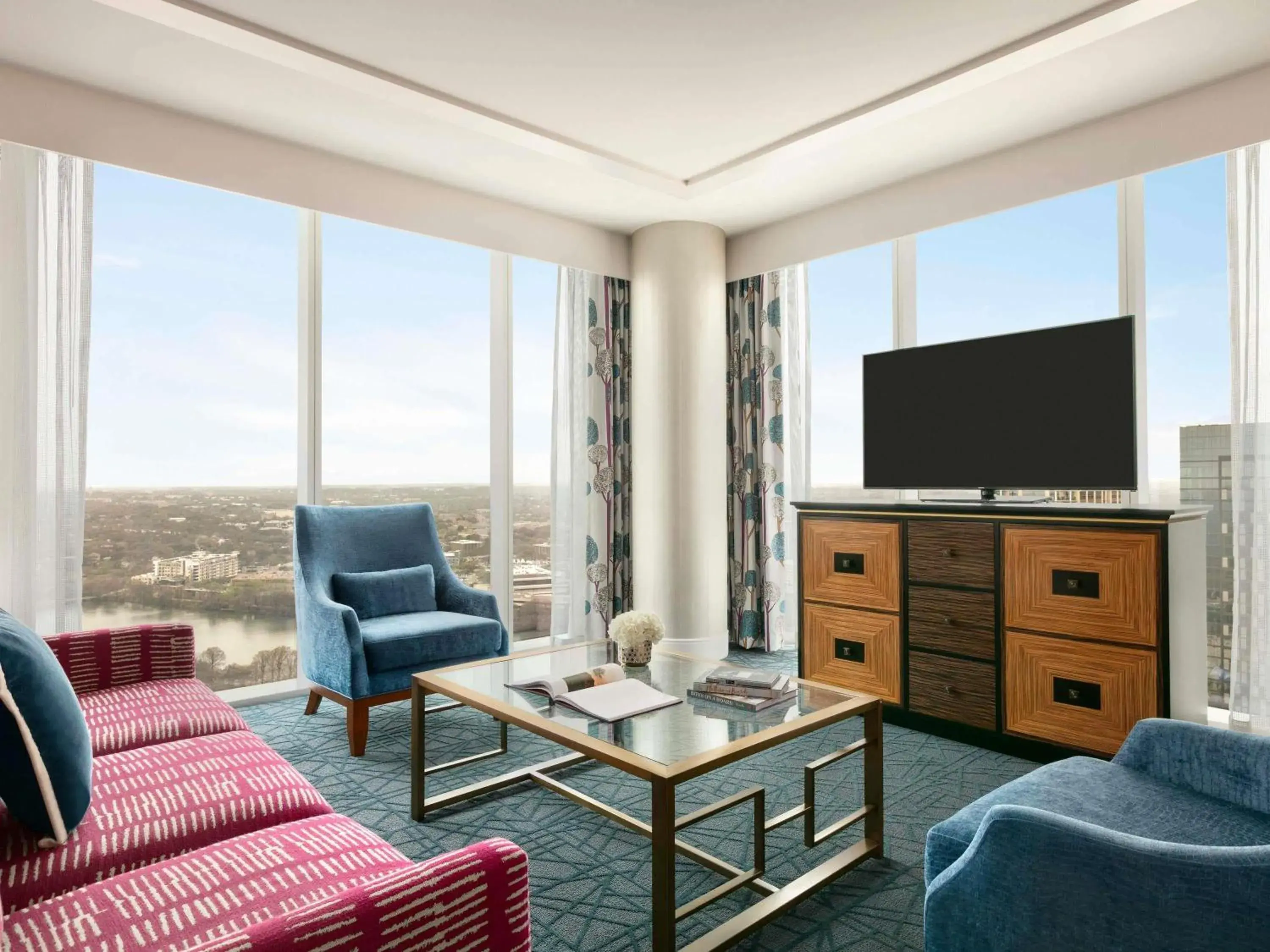 Bedroom in Fairmont Austin Bedroom in Fairmont Austin