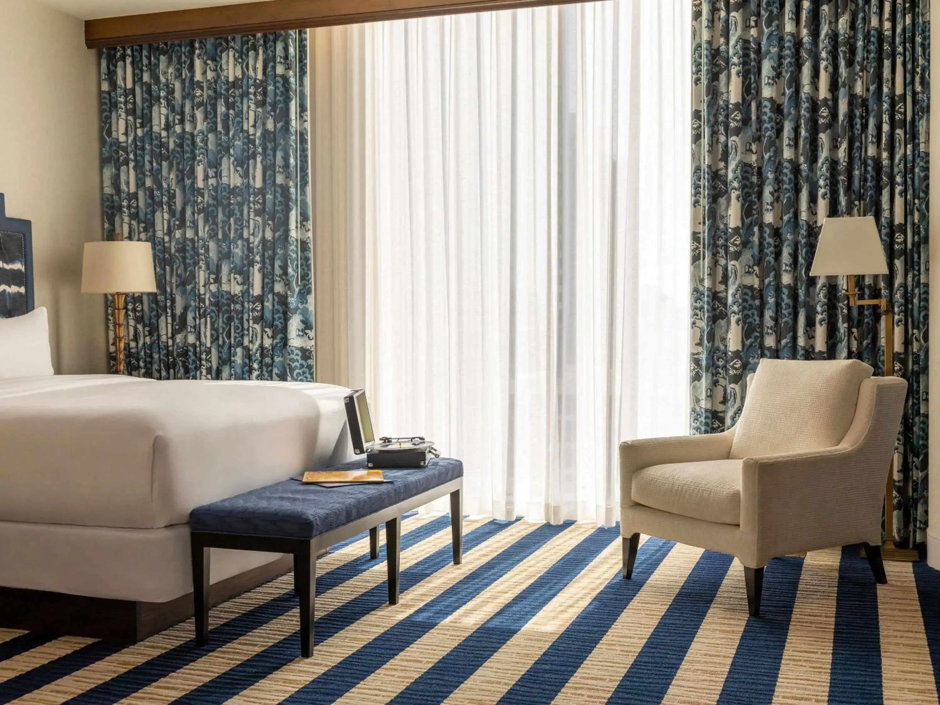 Property building in Fairmont Austin Property building in Fairmont Austin