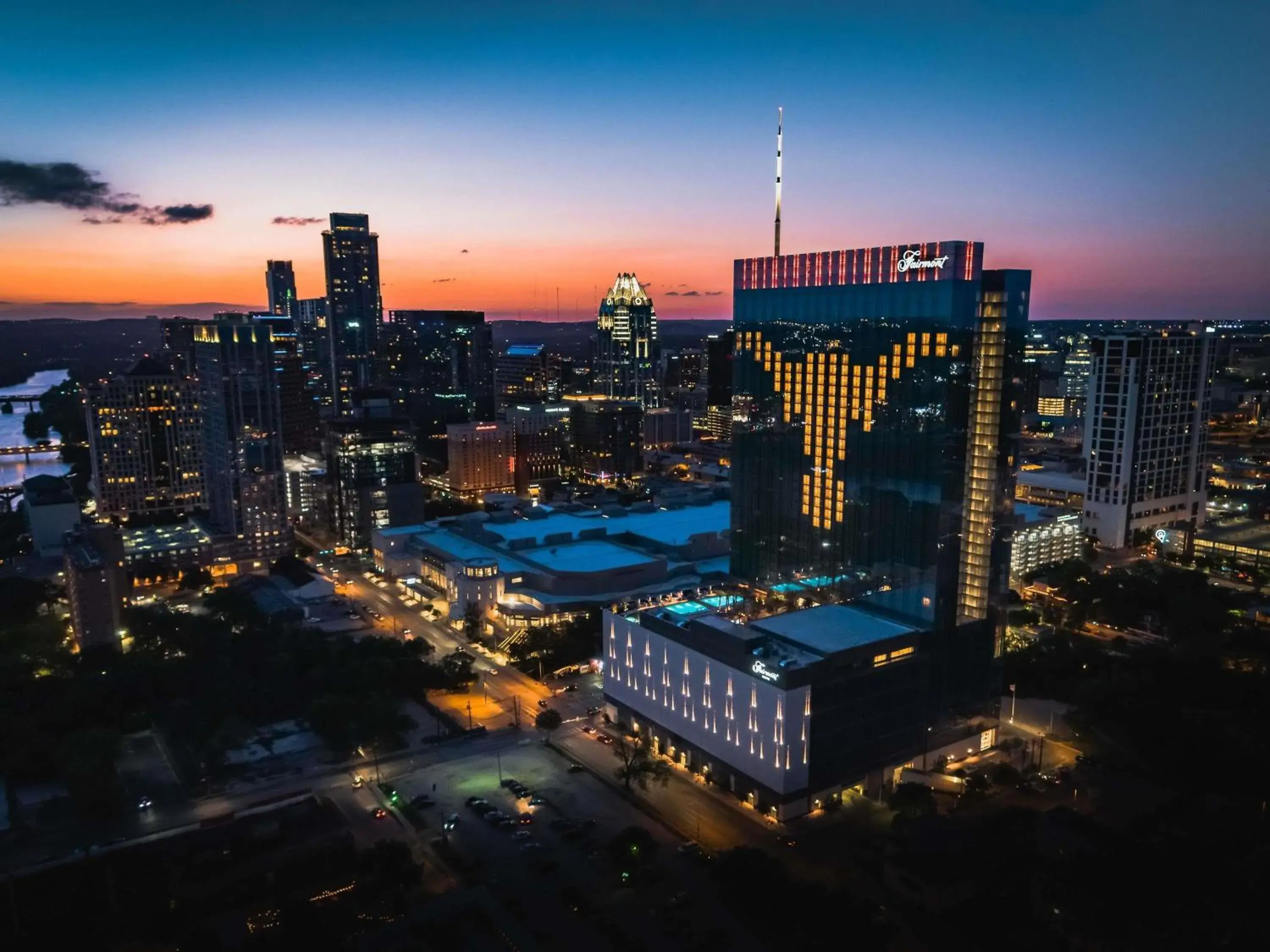 Property building in Fairmont Austin Property building in Fairmont Austin