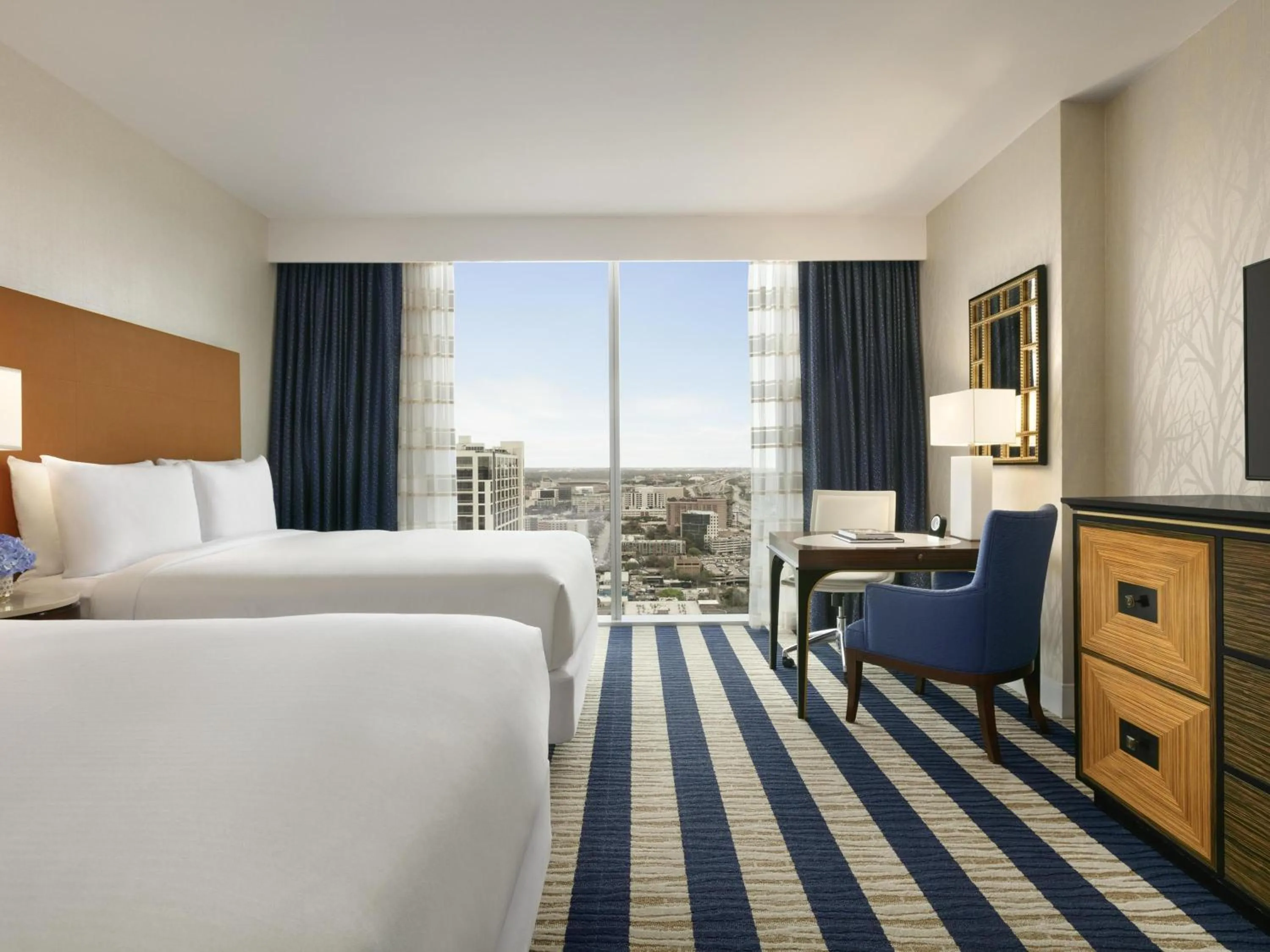 Bedroom, Bed in Fairmont Austin