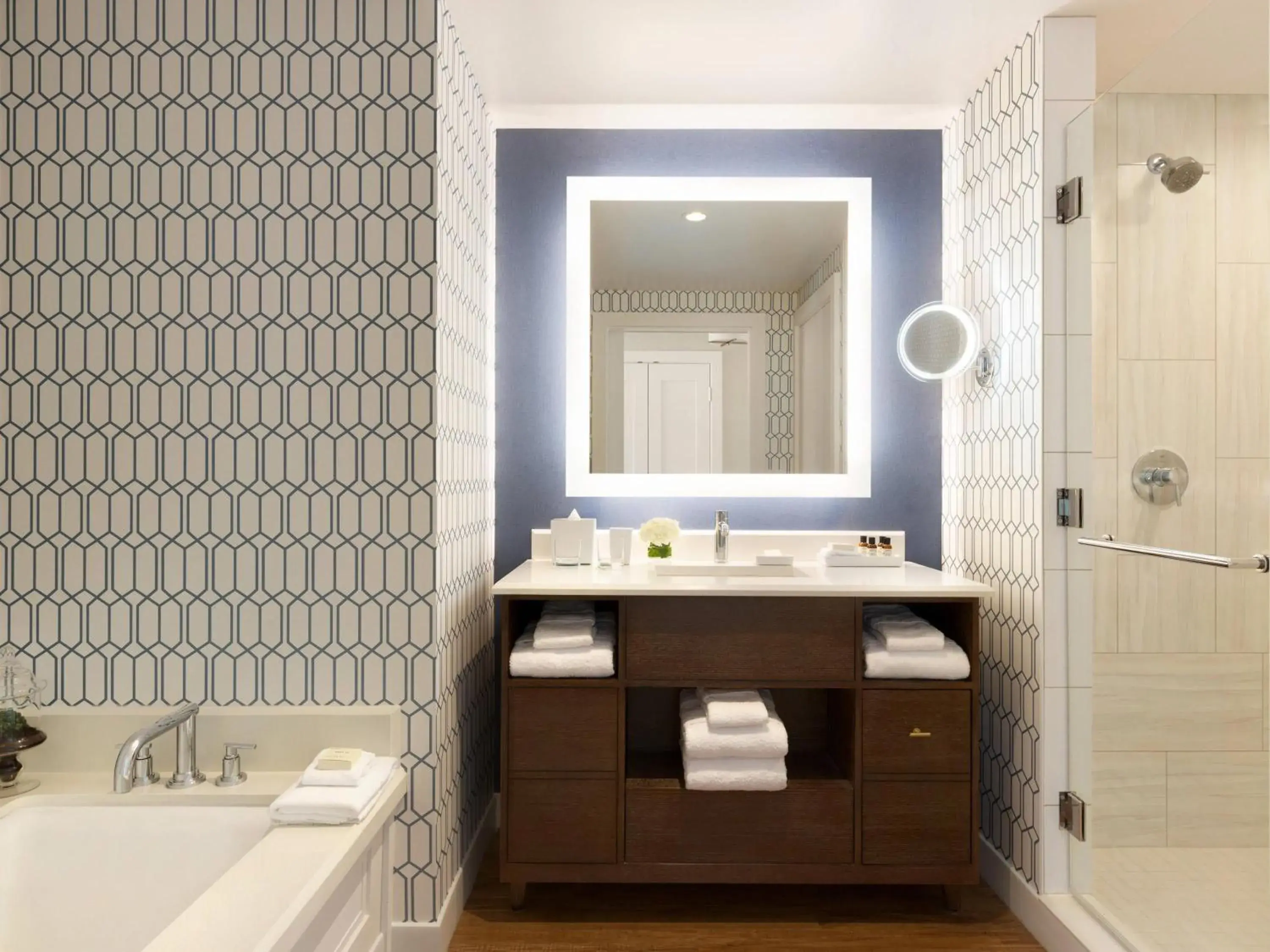 Bedroom in Fairmont Austin Bedroom in Fairmont Austin