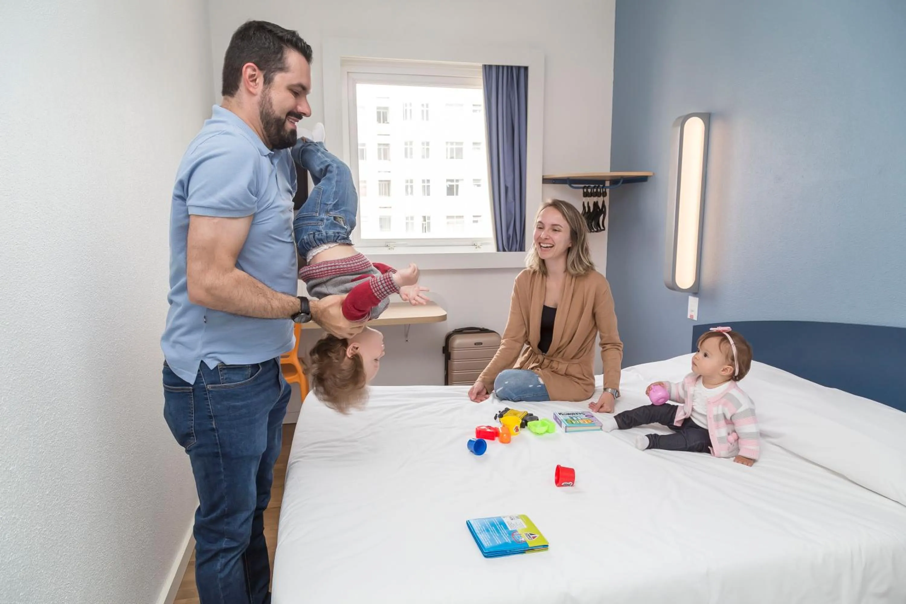 Staff, Bed in ibis budget Curitiba Centro