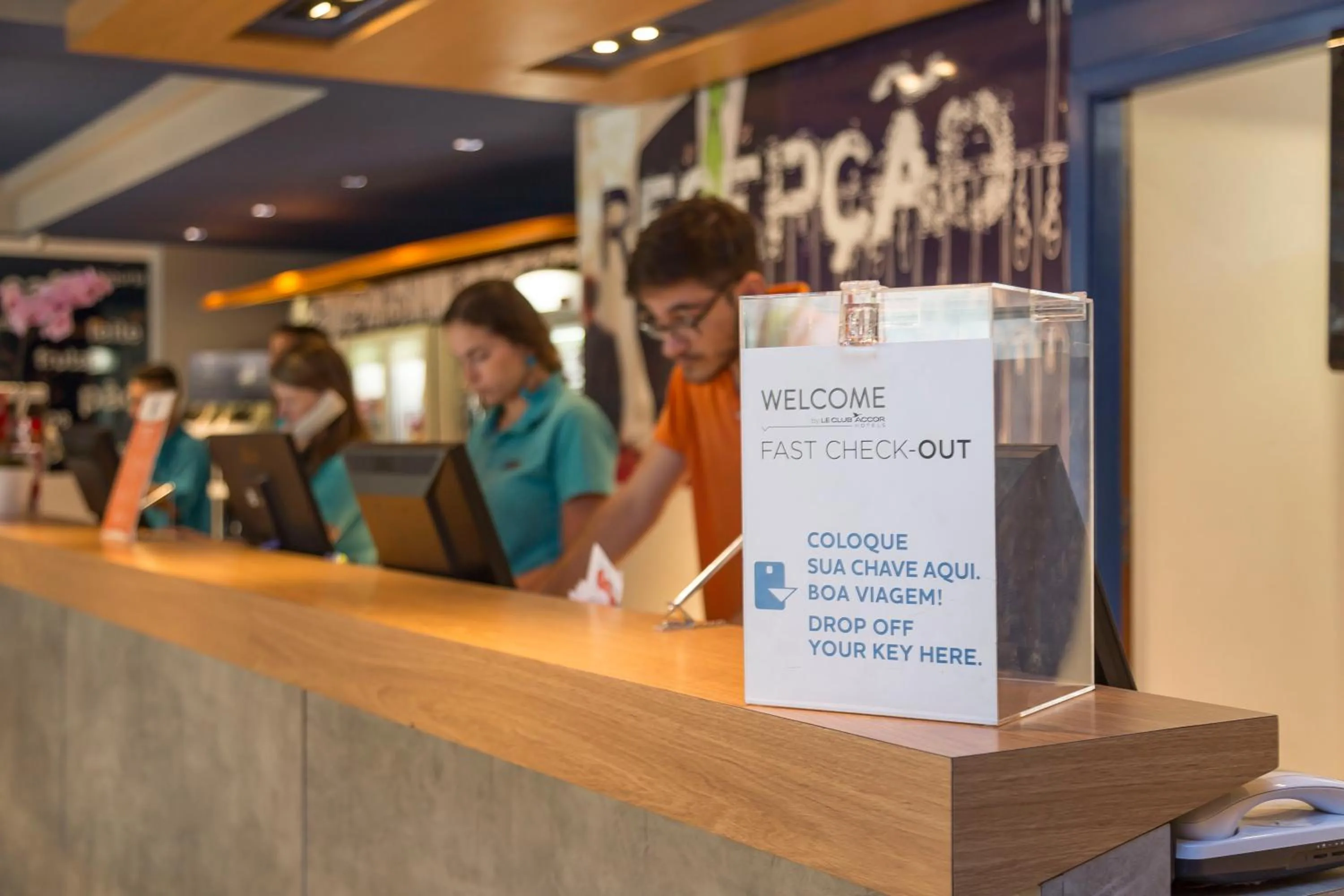 Staff in ibis budget Curitiba Centro