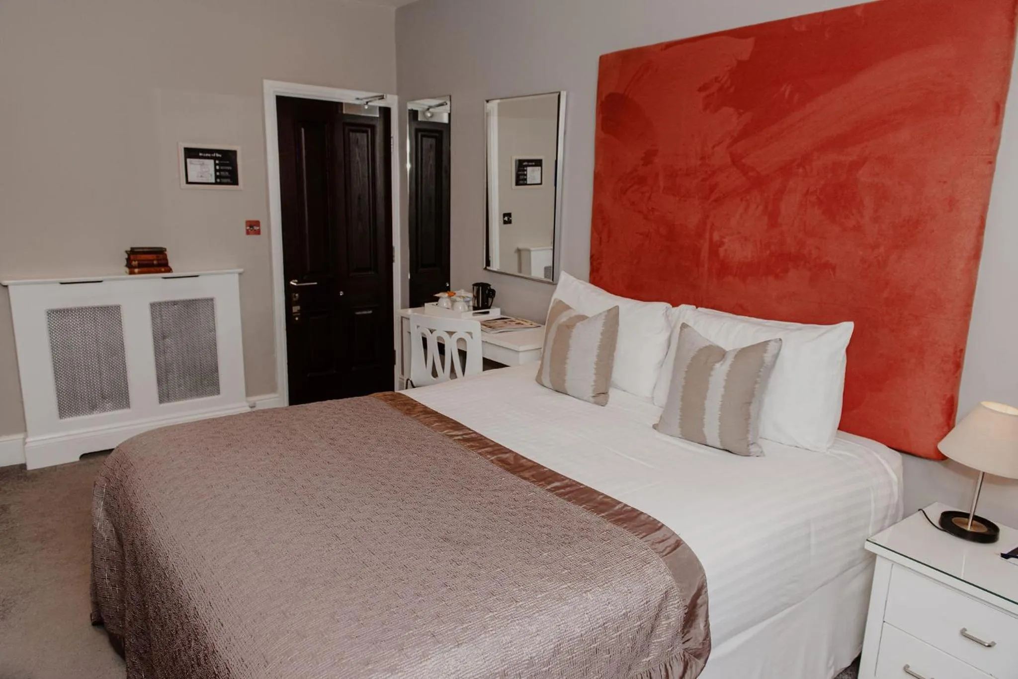 Bed in Woodlands Hotel