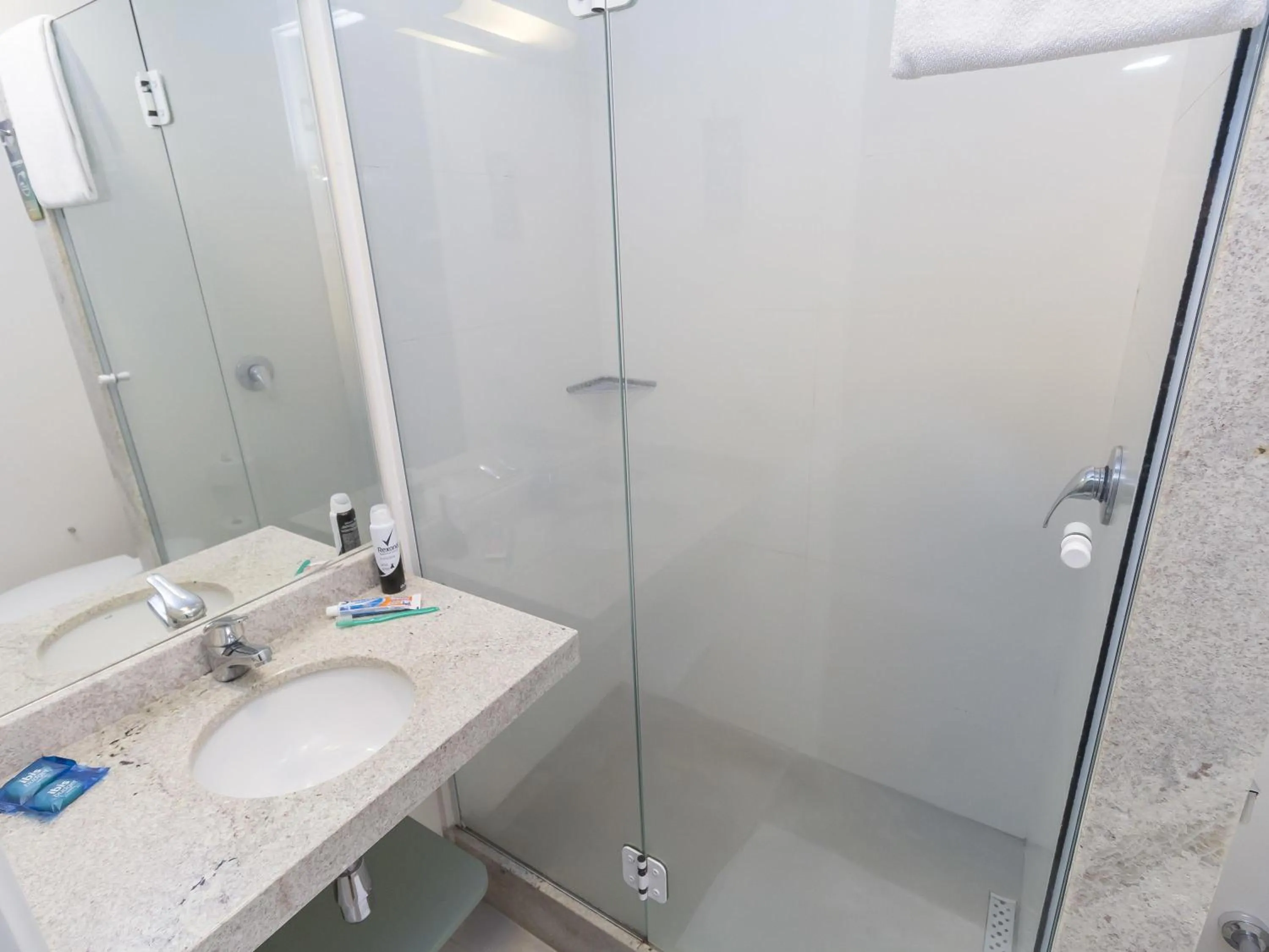 Bedroom in ibis budget Blumenau