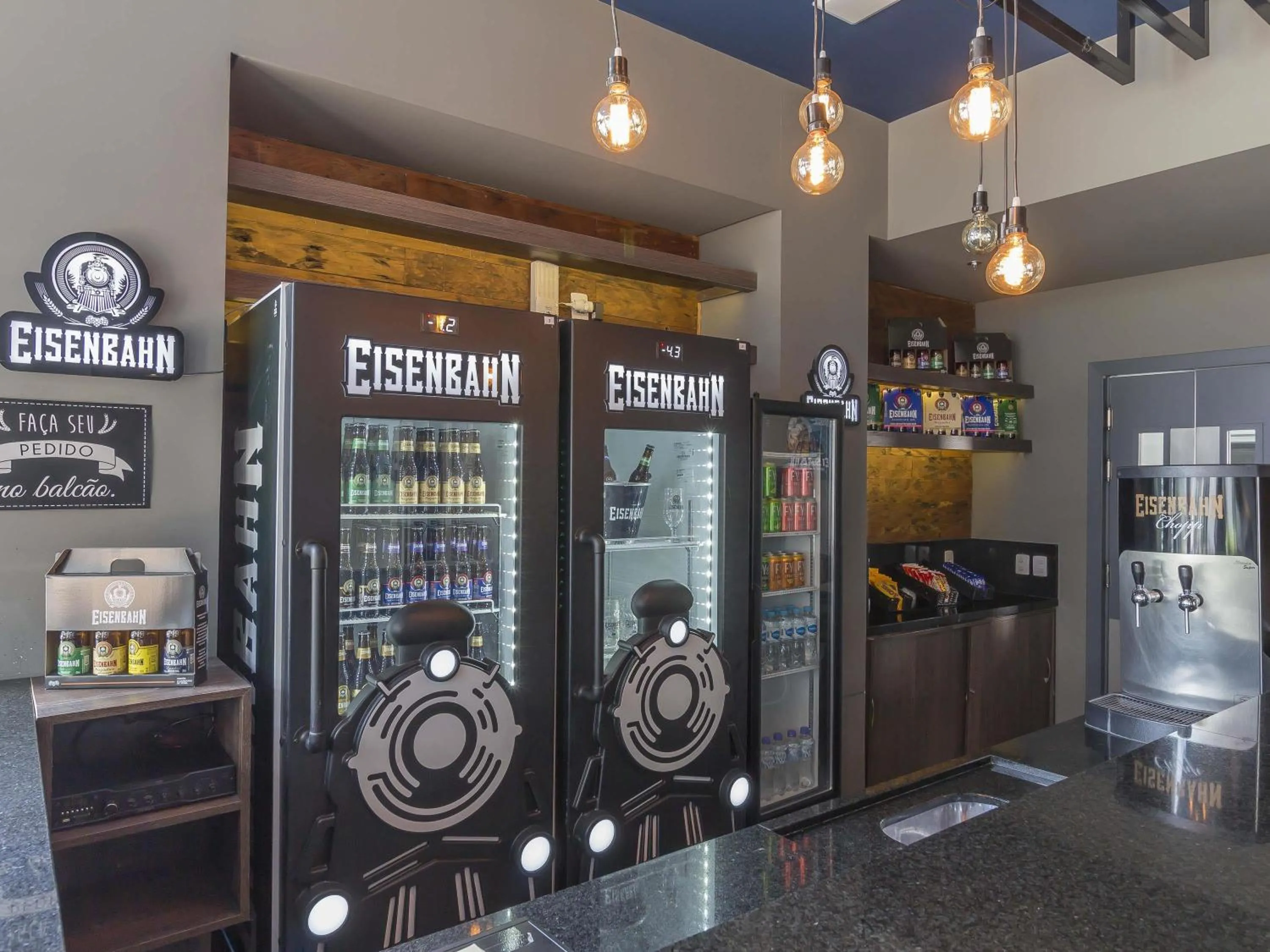 Lounge or bar in ibis budget Blumenau