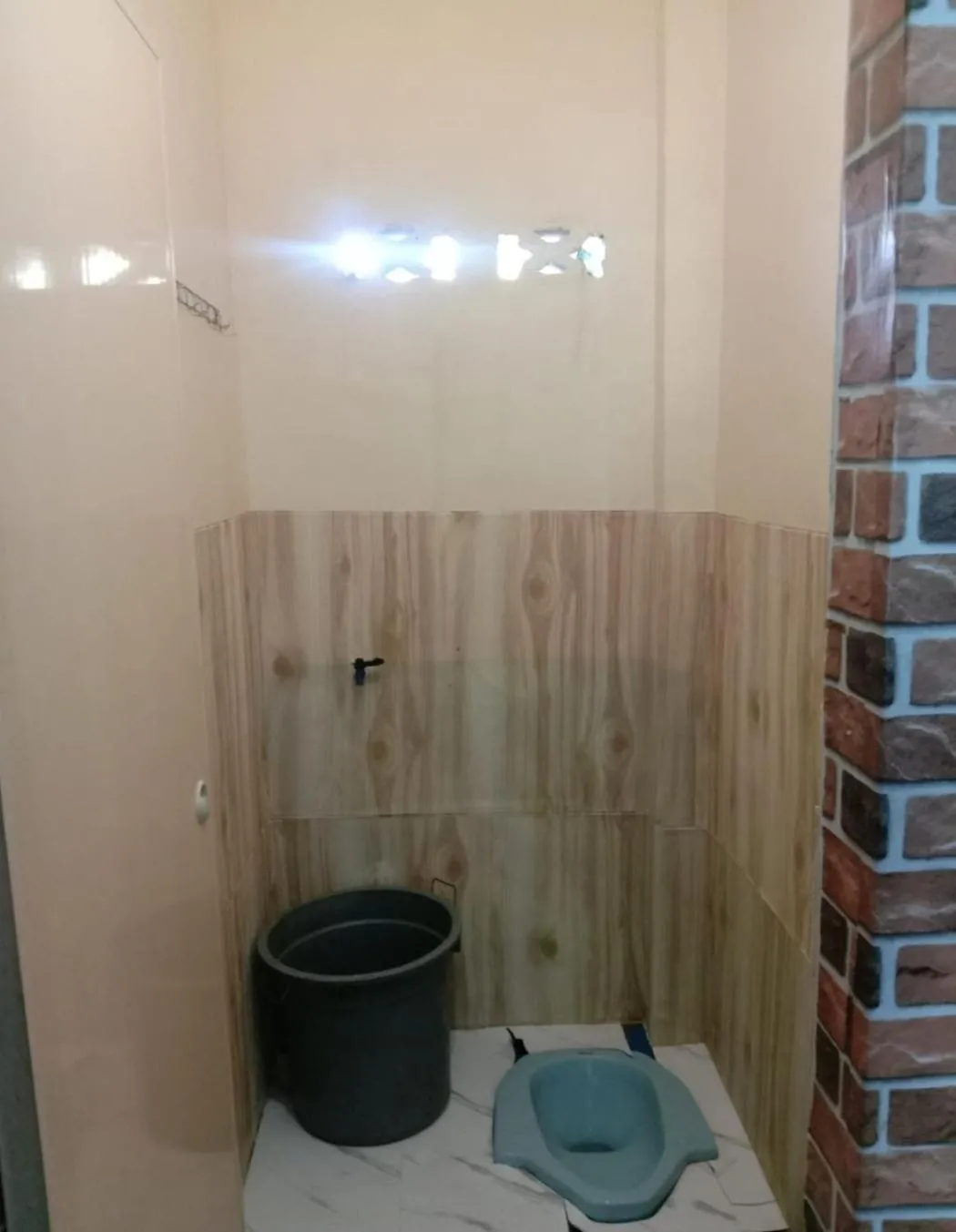 Toilet in Ustin Nagoya Bukit Lawang Orangutan Trekking & transport only book with us