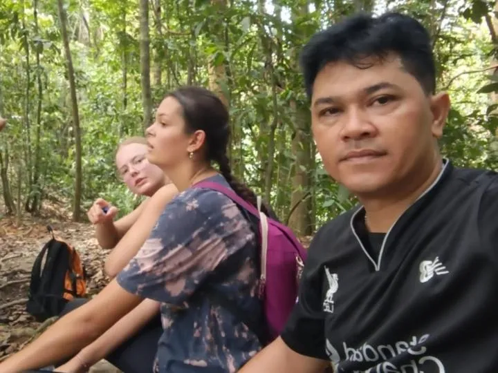 Ustin Nagoya Bukit Lawang Orangutan Trekking & transport only book with us