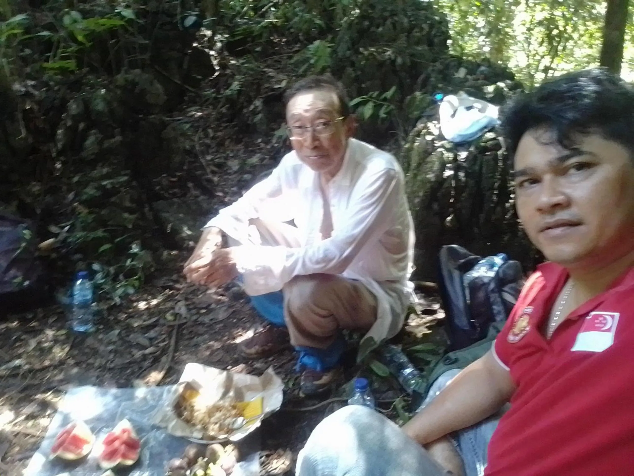 Ustin Nagoya Bukit Lawang Orangutan Trekking & transport only book with us