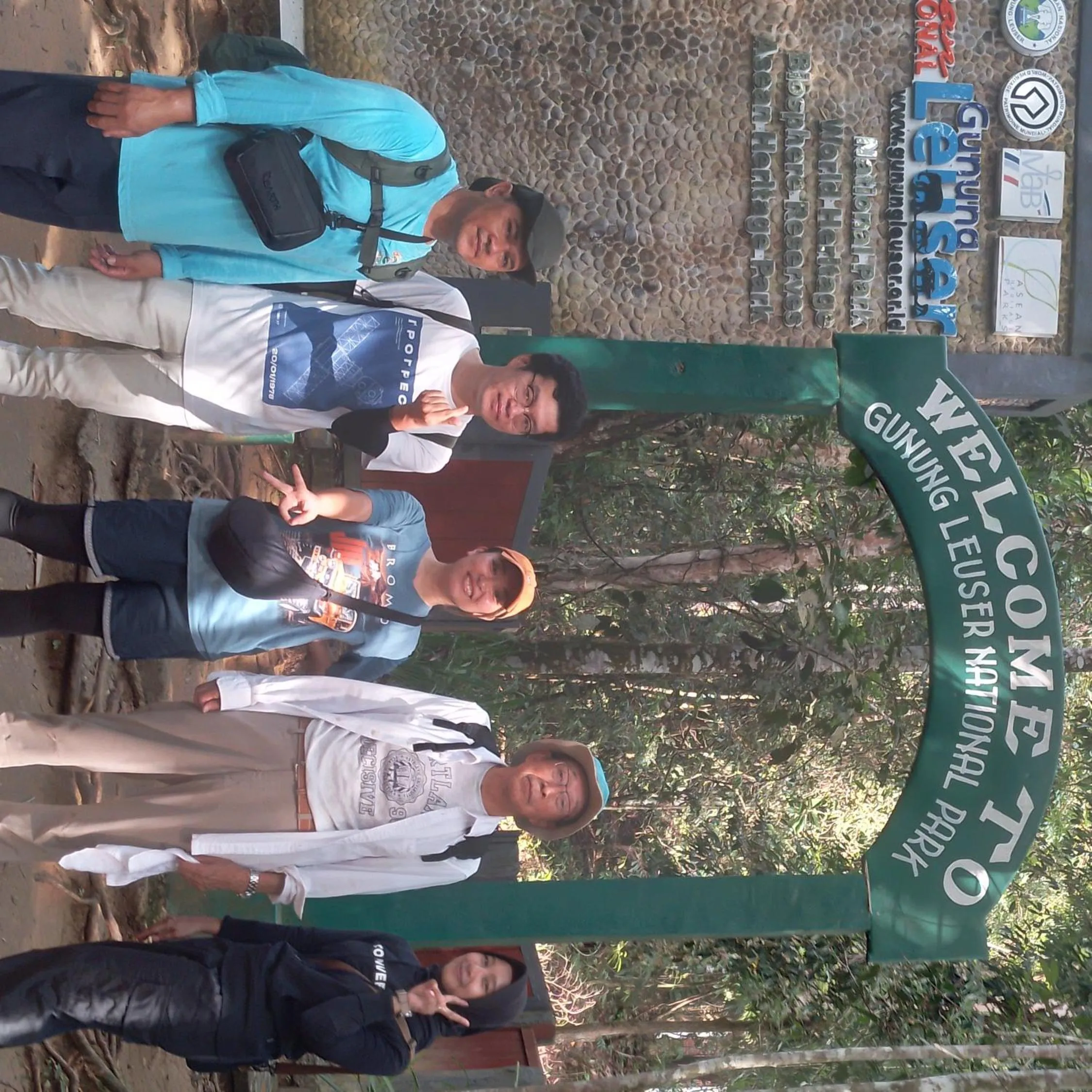 Ustin Nagoya Bukit Lawang Orangutan Trekking & transport only book with us