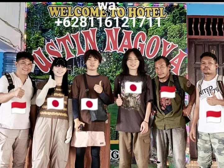 Ustin Nagoya Bukit Lawang Orangutan Trekking & transport only book with us