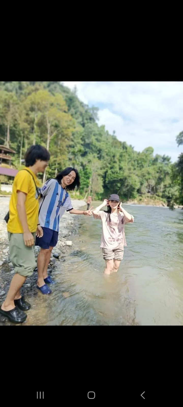 Ustin Nagoya Bukit Lawang Orangutan Trekking & transport only book with us