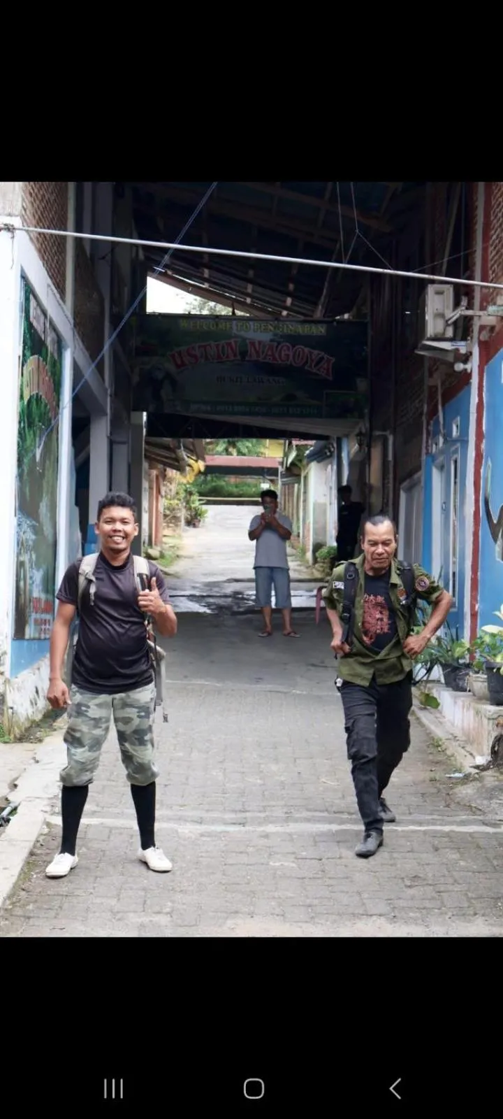 Ustin Nagoya Bukit Lawang Orangutan Trekking & transport only book with us