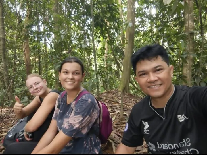 Ustin Nagoya Bukit Lawang Orangutan Trekking & transport only book with us