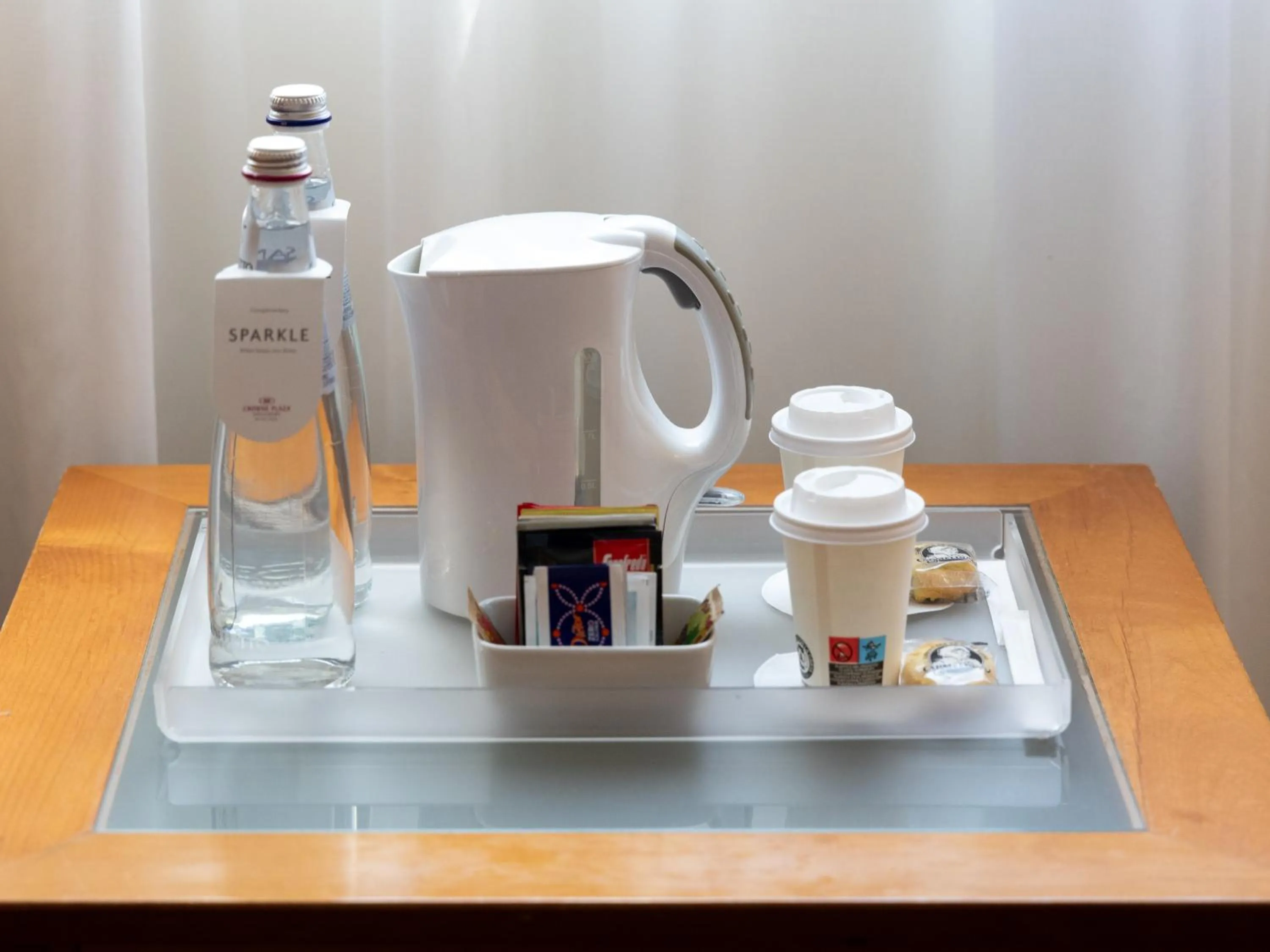 Coffee/tea facilities in Crowne Plaza Venice East by IHG