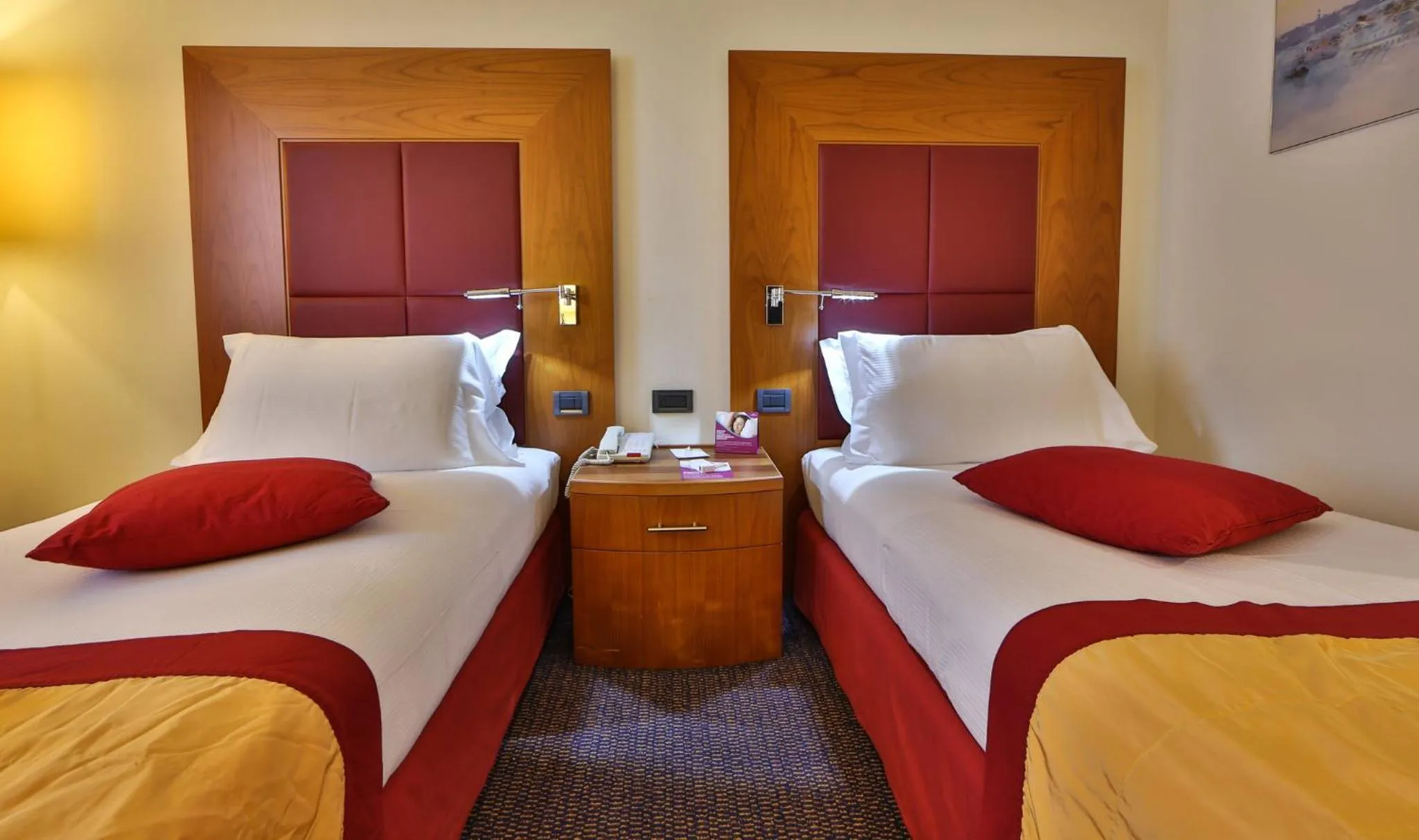 Photo of the whole room, Bed in Crowne Plaza Venice East by IHG