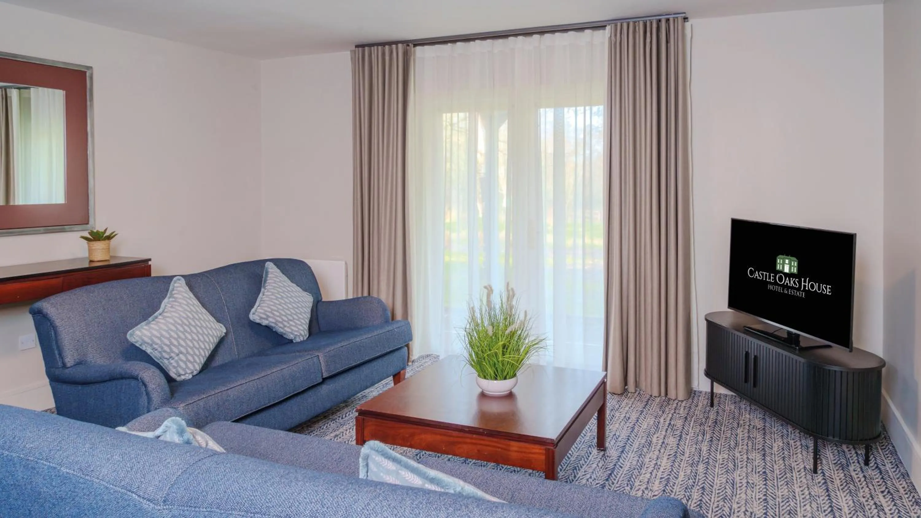 Castle Oaks House Hotel