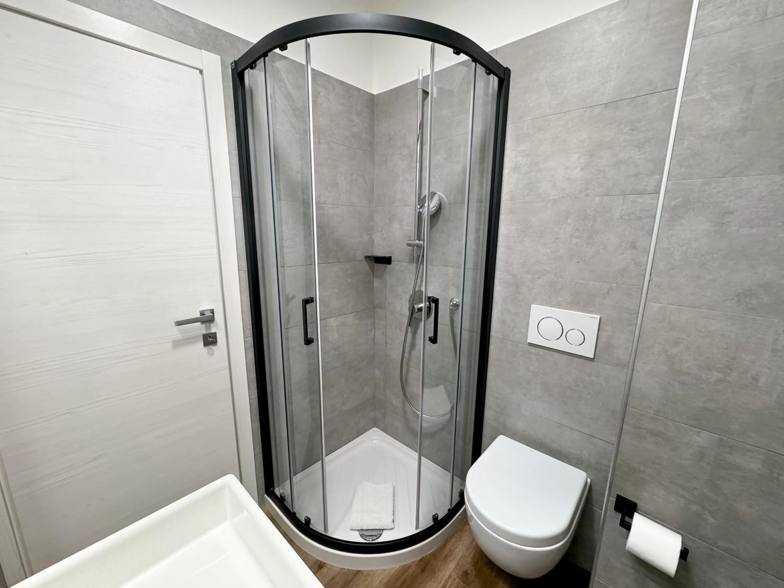 Shower in Villa Paola B&B