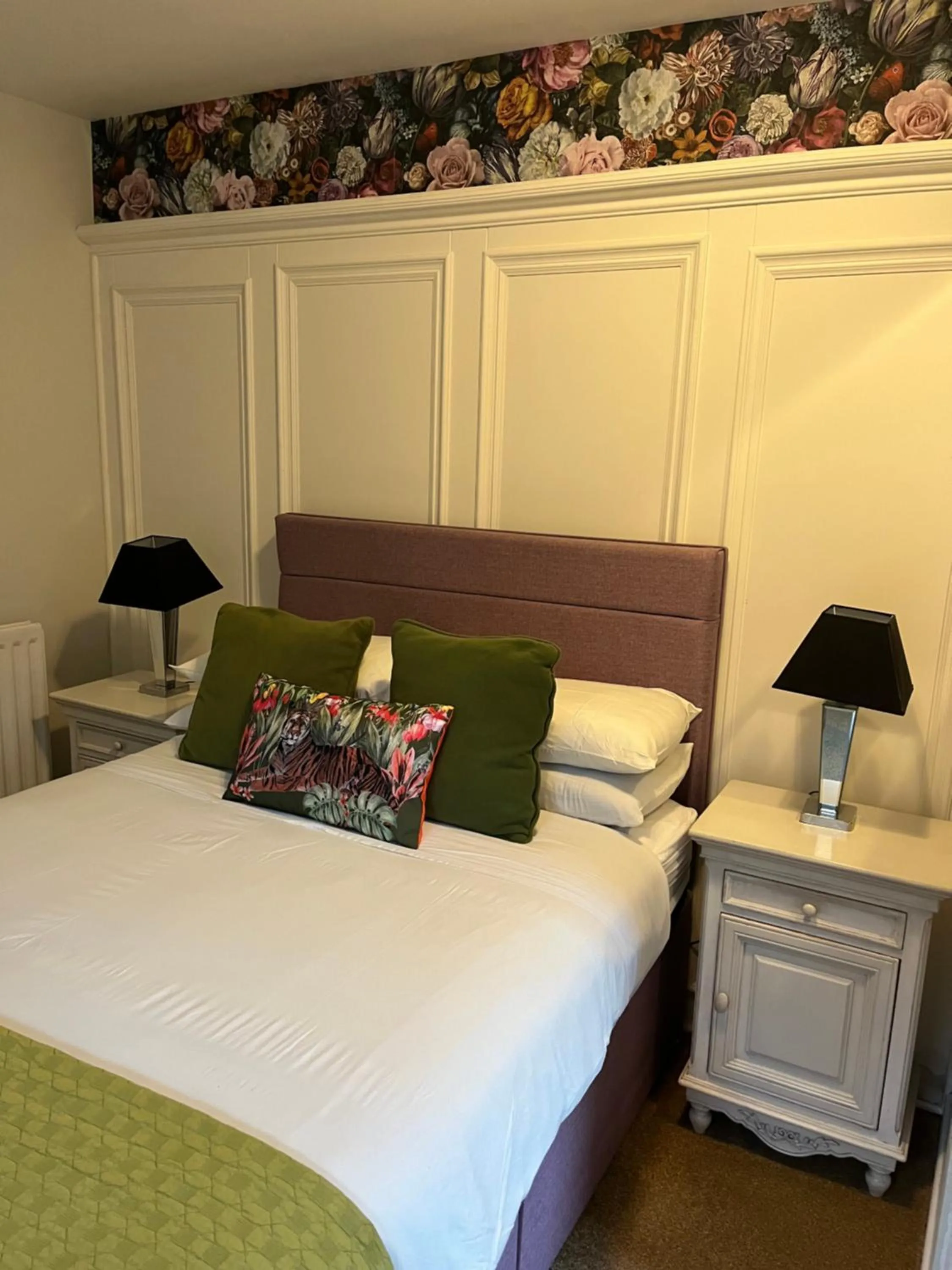 Bed in Overdale Motel