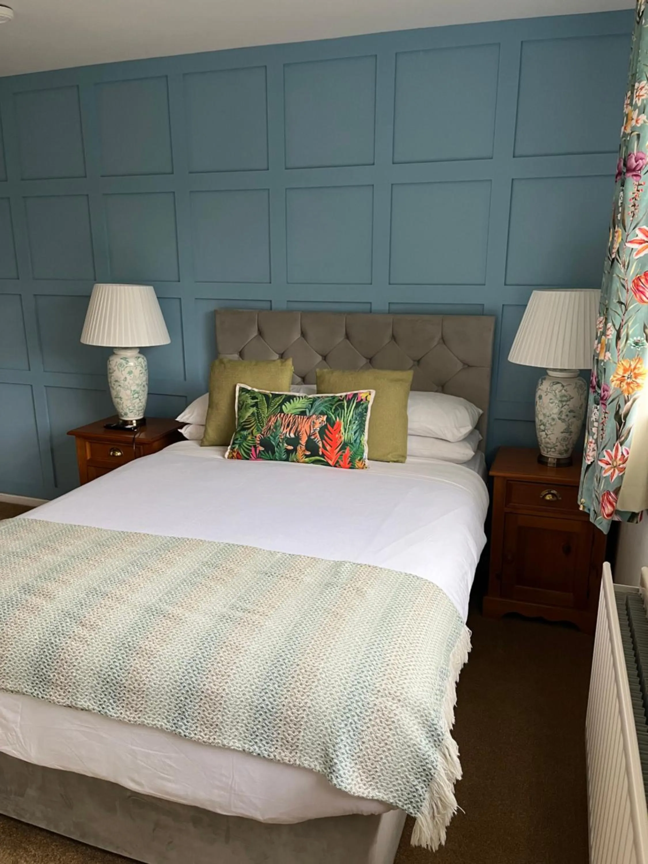 Bed in Overdale Motel