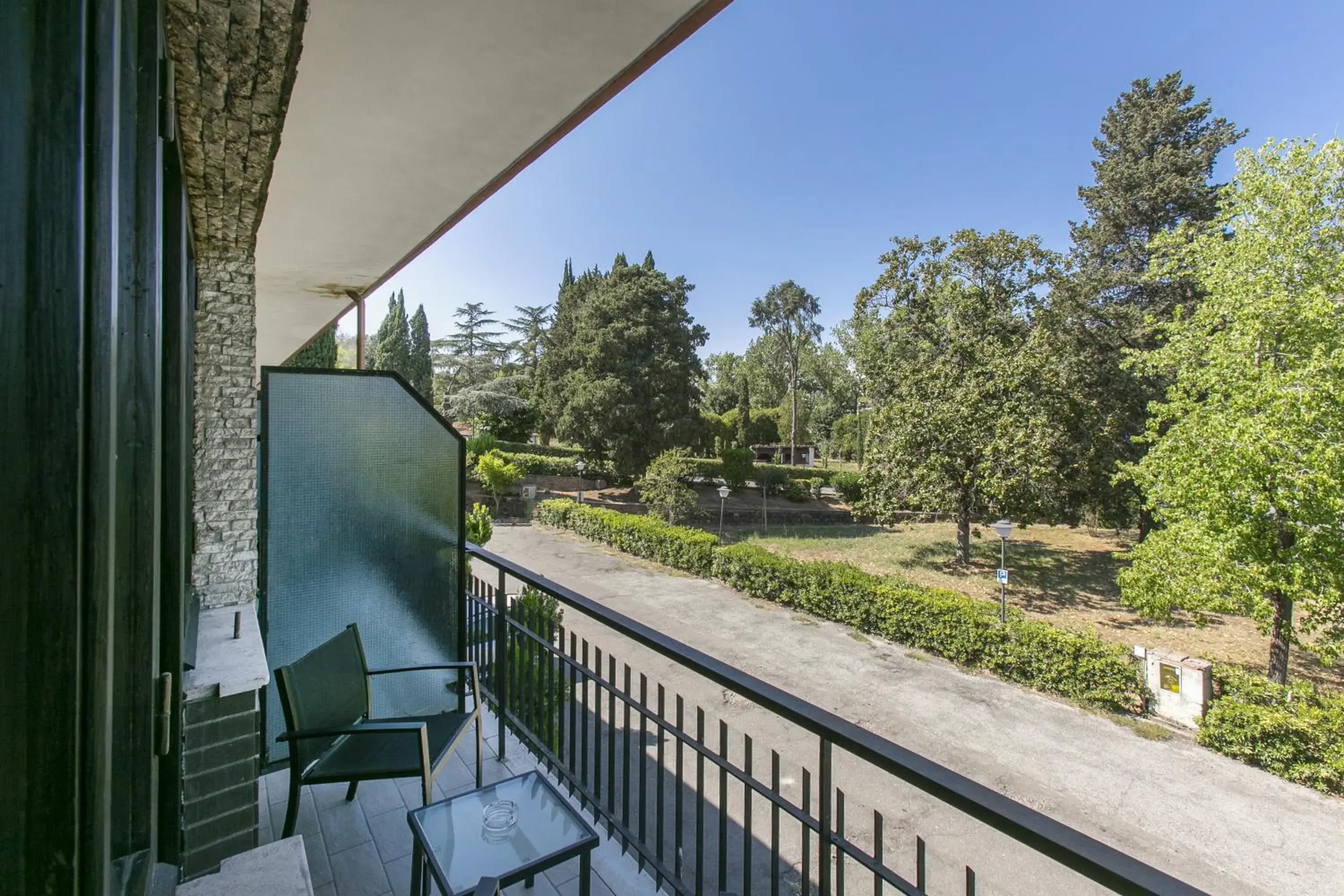 Property building in Hotel Boomerang Property building in Hotel Boomerang