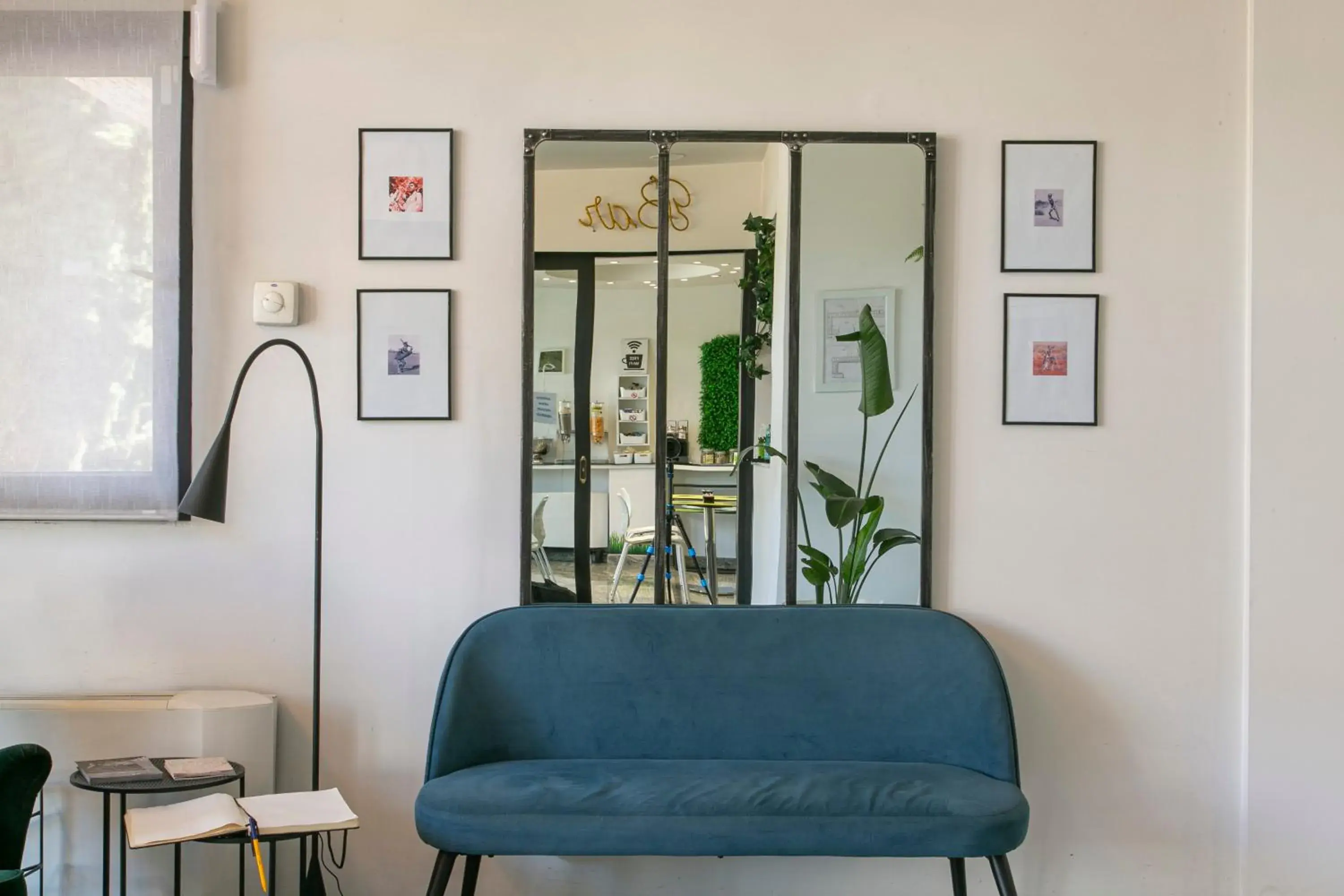 Lobby or reception in Hotel Boomerang Lobby or reception in Hotel Boomerang