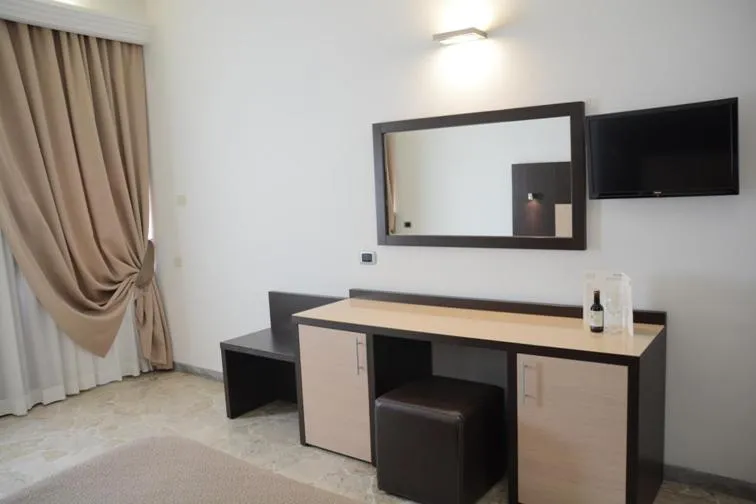 TV and multimedia in Hotel Boomerang