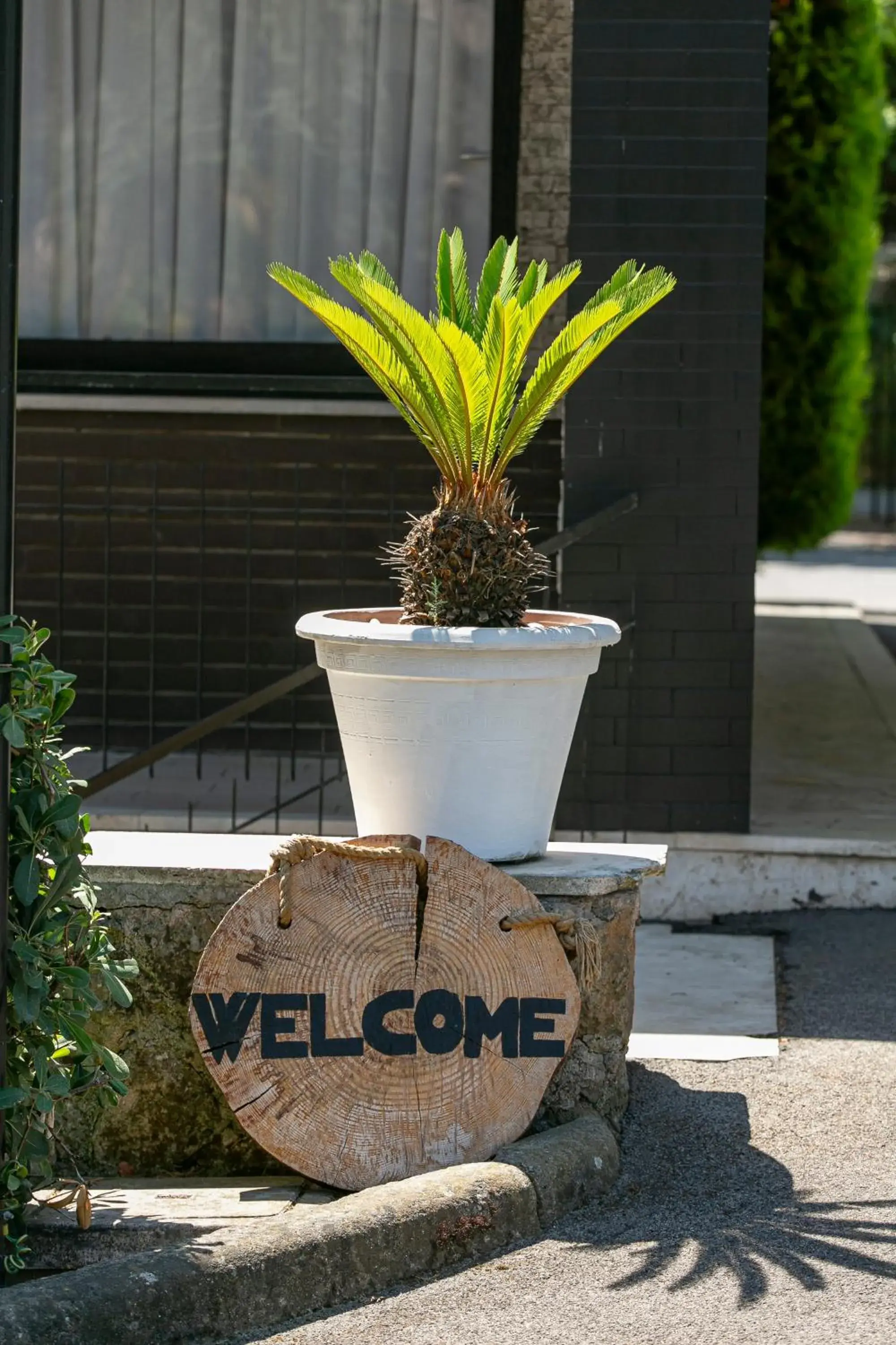 Property building in Hotel Boomerang Property building in Hotel Boomerang