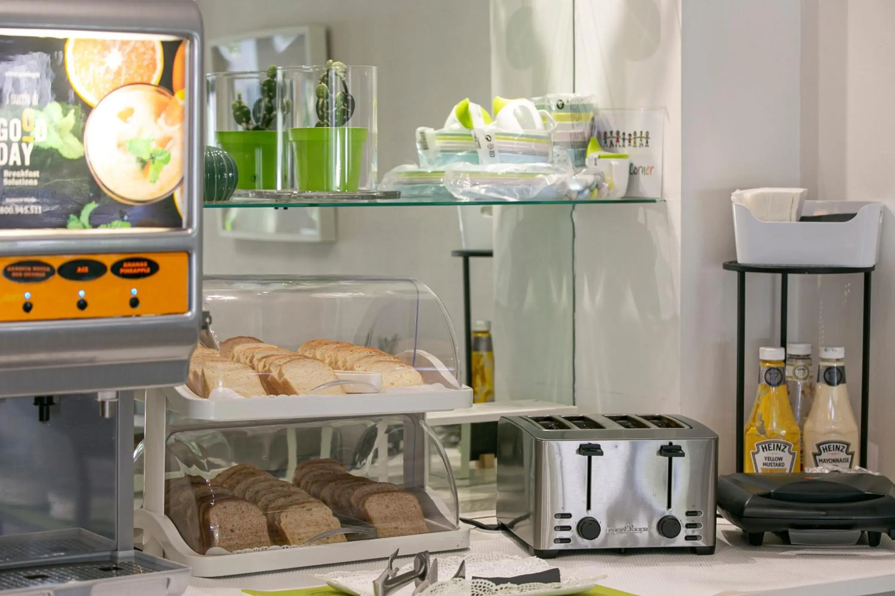 Breakfast in Hotel Boomerang Breakfast in Hotel Boomerang