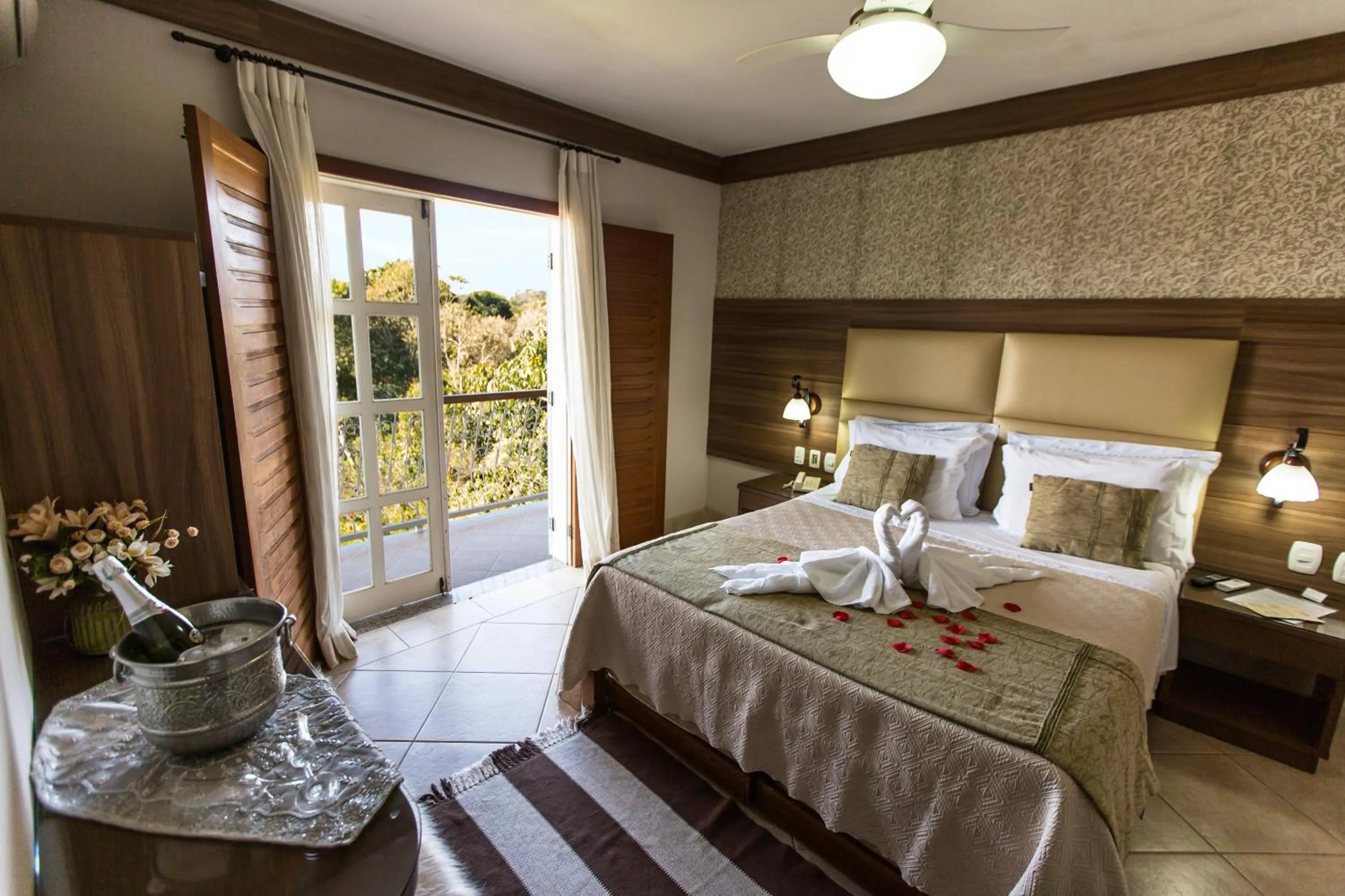 Bed in Pousada Lusitânia