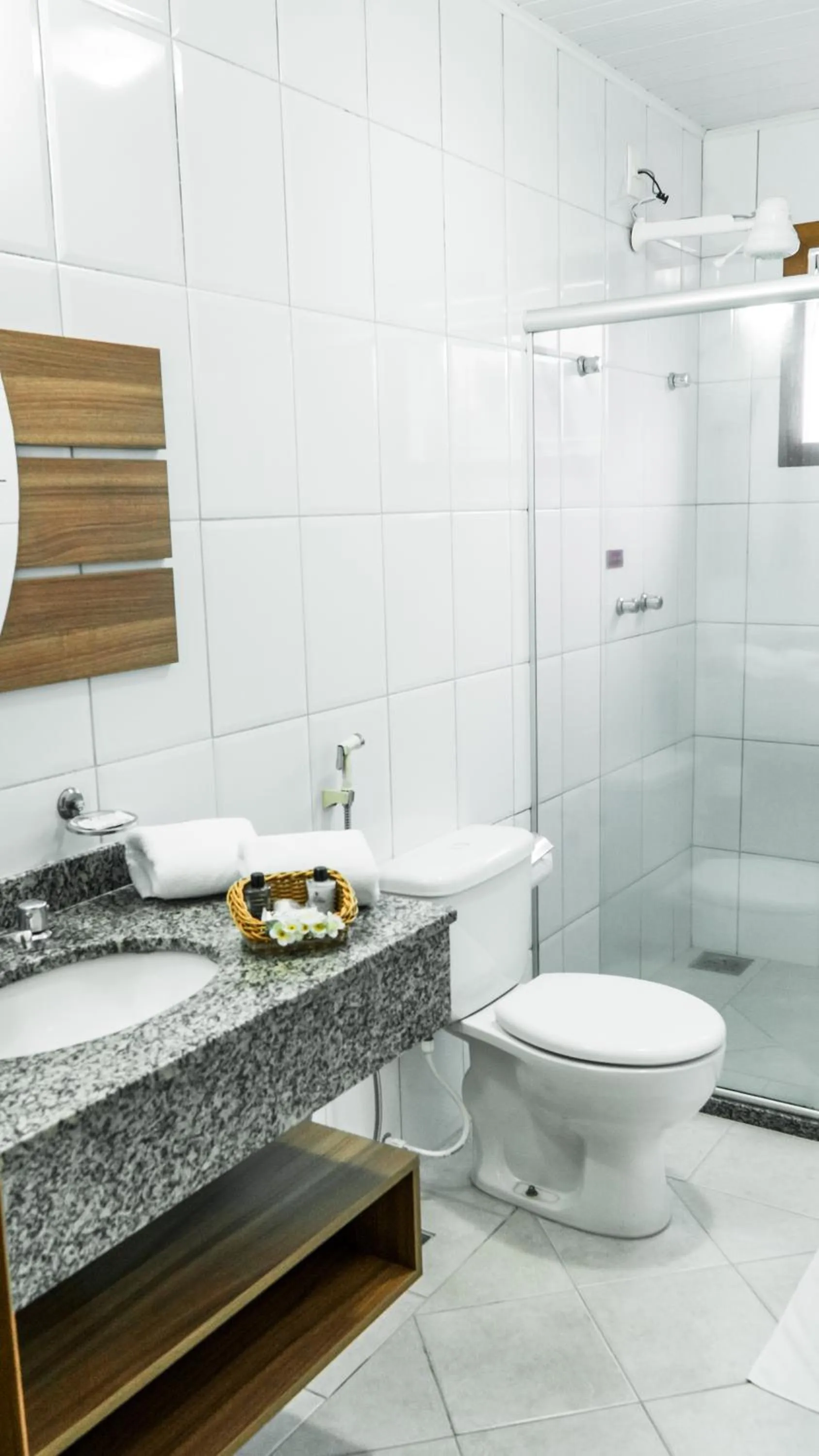 Shower in Pousada Lusitânia