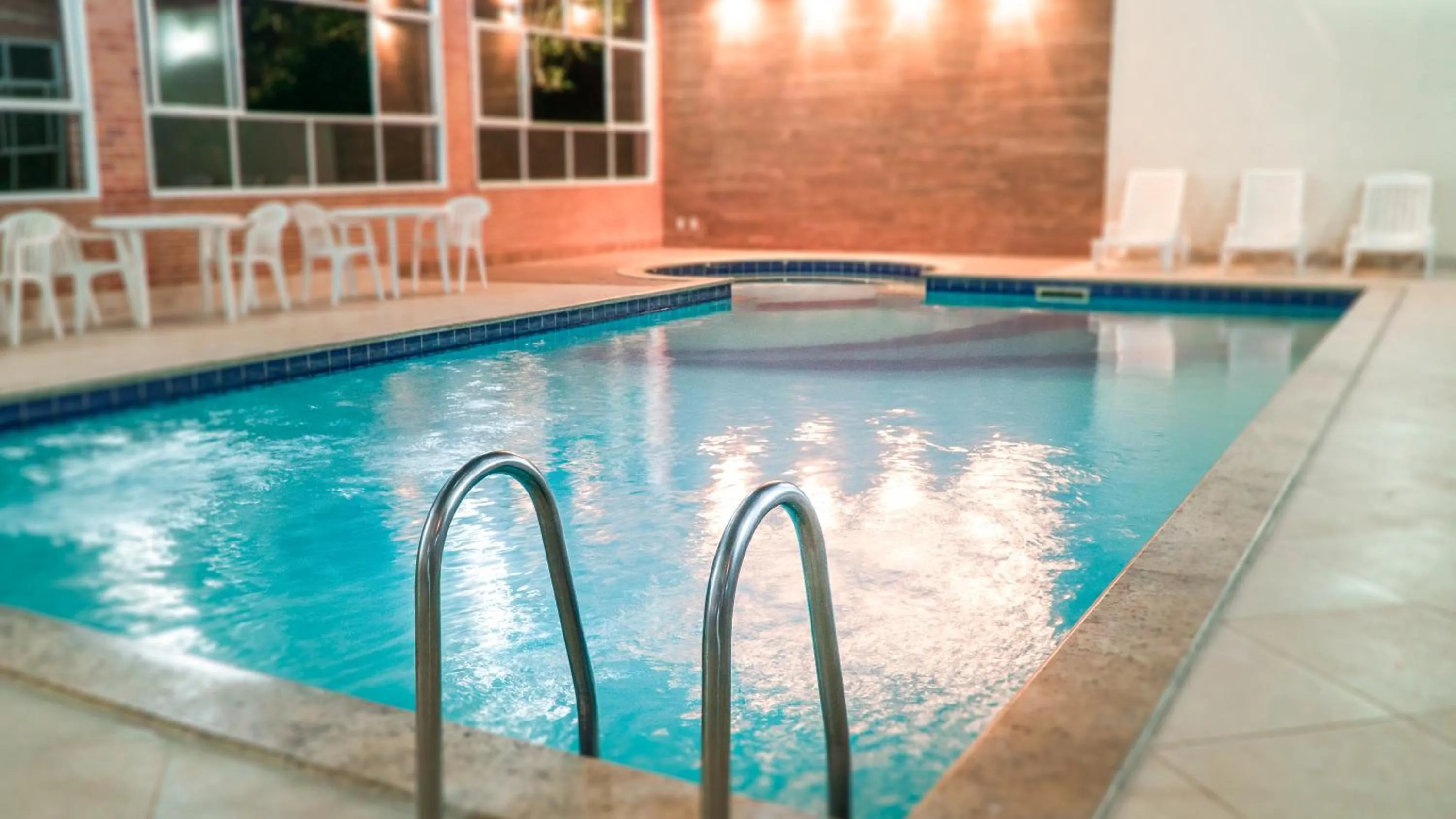 Swimming pool in Pousada Lusitânia