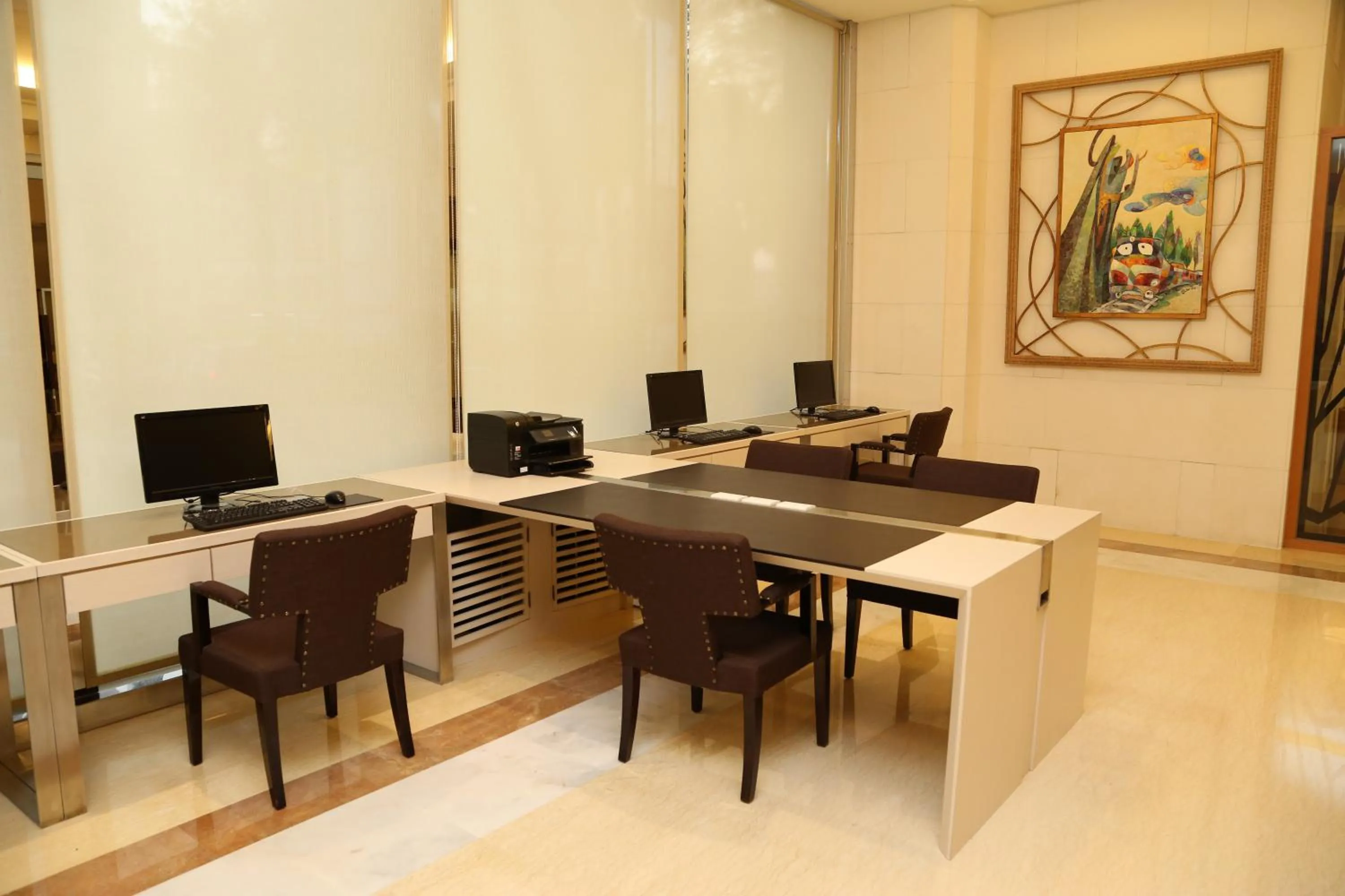 Business facilities in Nice Prince Hotel