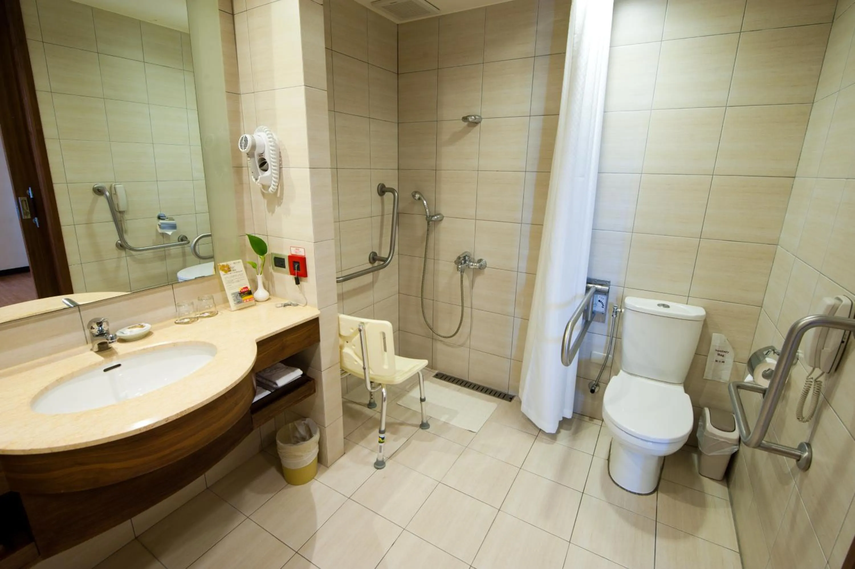 Facility for disabled guests in Nice Prince Hotel