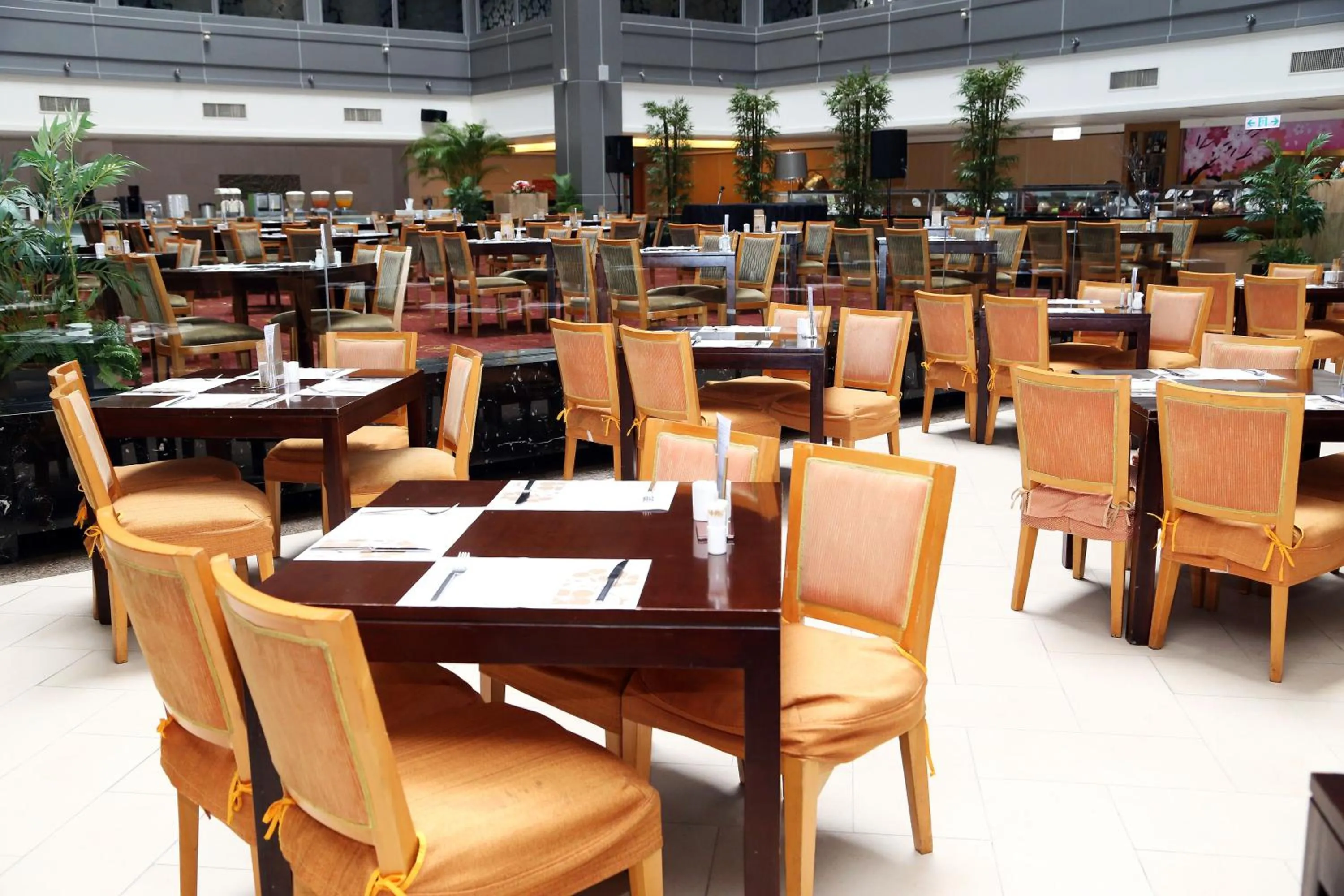 Restaurant/places to eat in Nice Prince Hotel