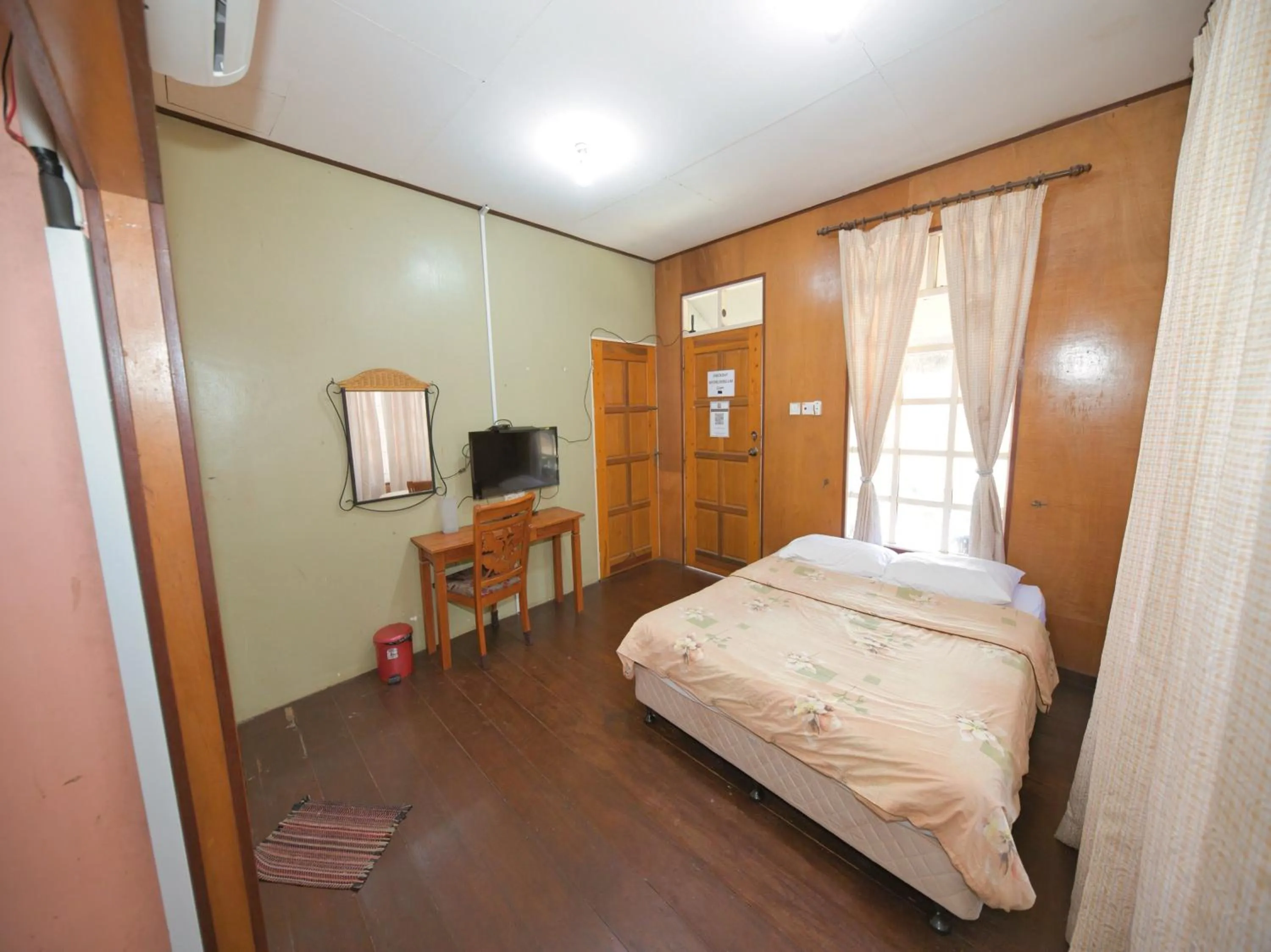 Bedroom, Bed in Hotel O Teratak Samuderakita, Chalet & Guesthouse