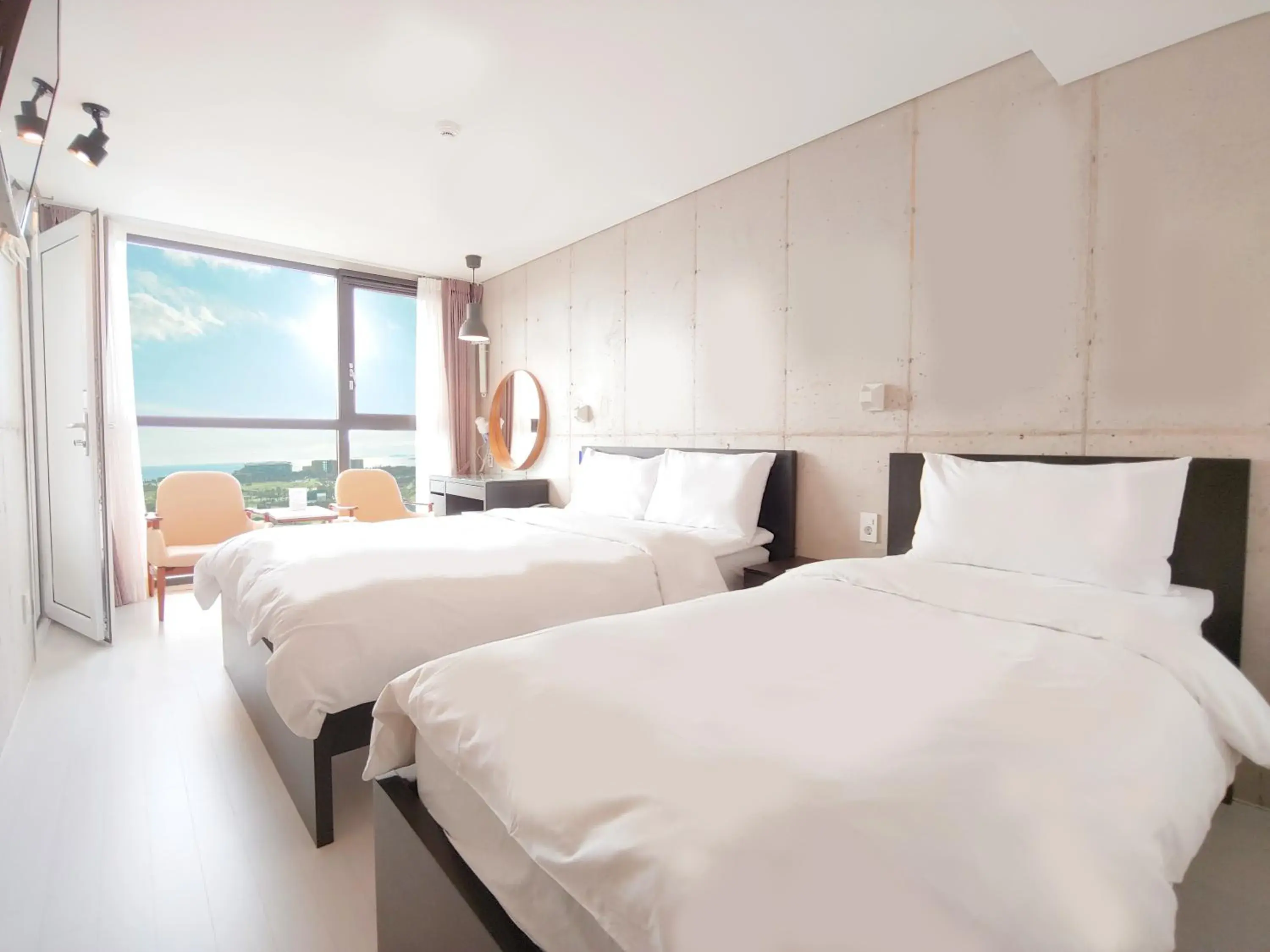 Bed in Hotel Stay Interview Jeju Bed in Hotel Stay Interview Jeju