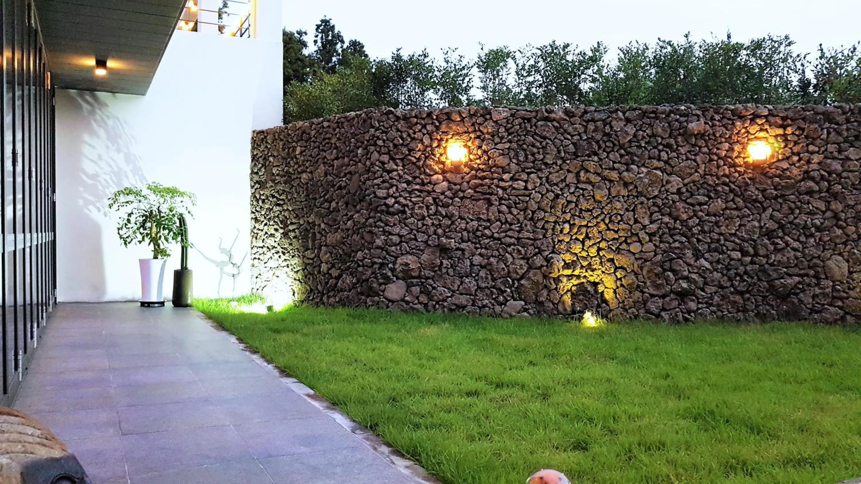 Garden in Hotel Stay Interview Jeju