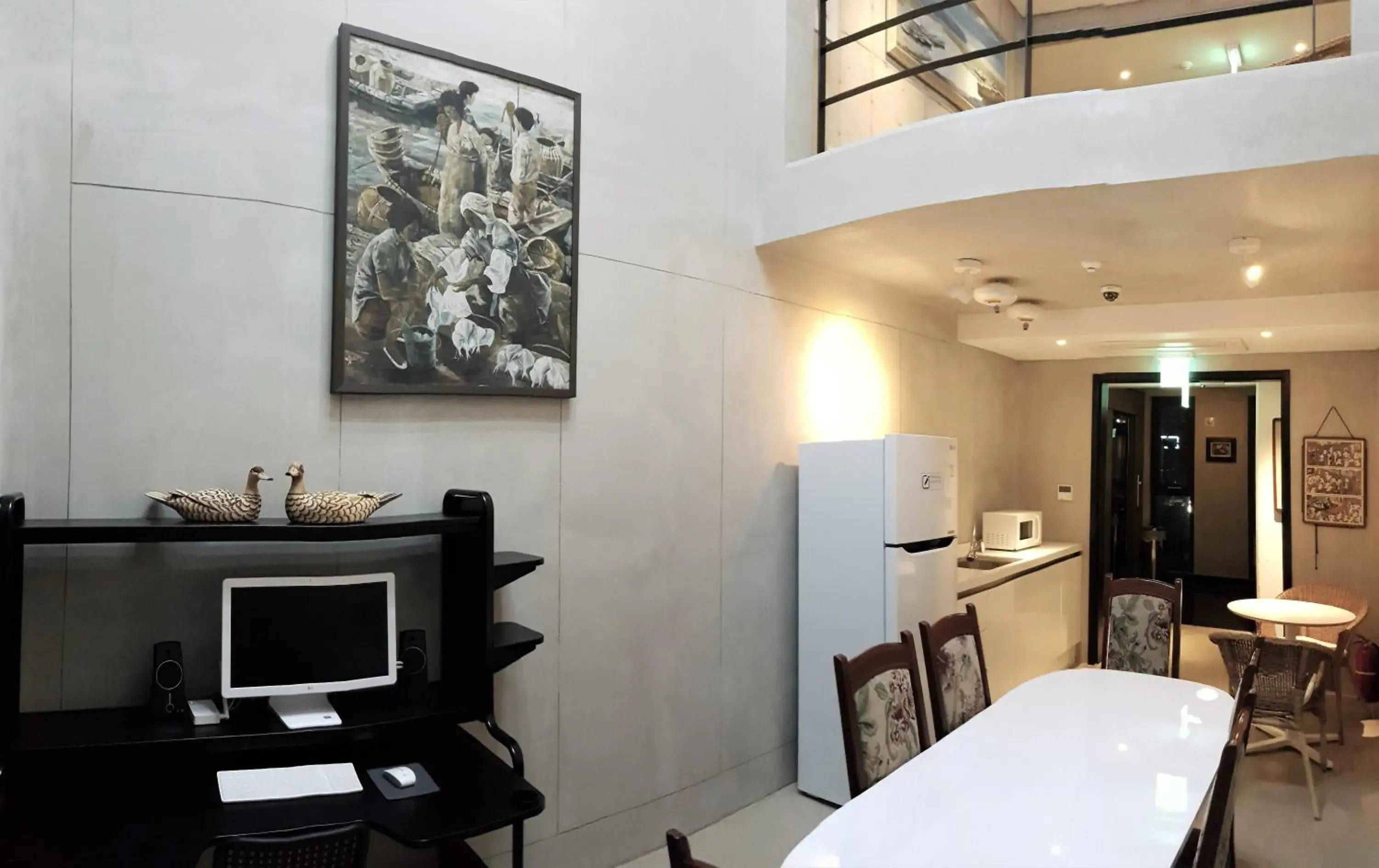 Communal lounge/ TV room in Hotel Stay Interview Jeju Communal lounge/ TV room in Hotel Stay Interview Jeju