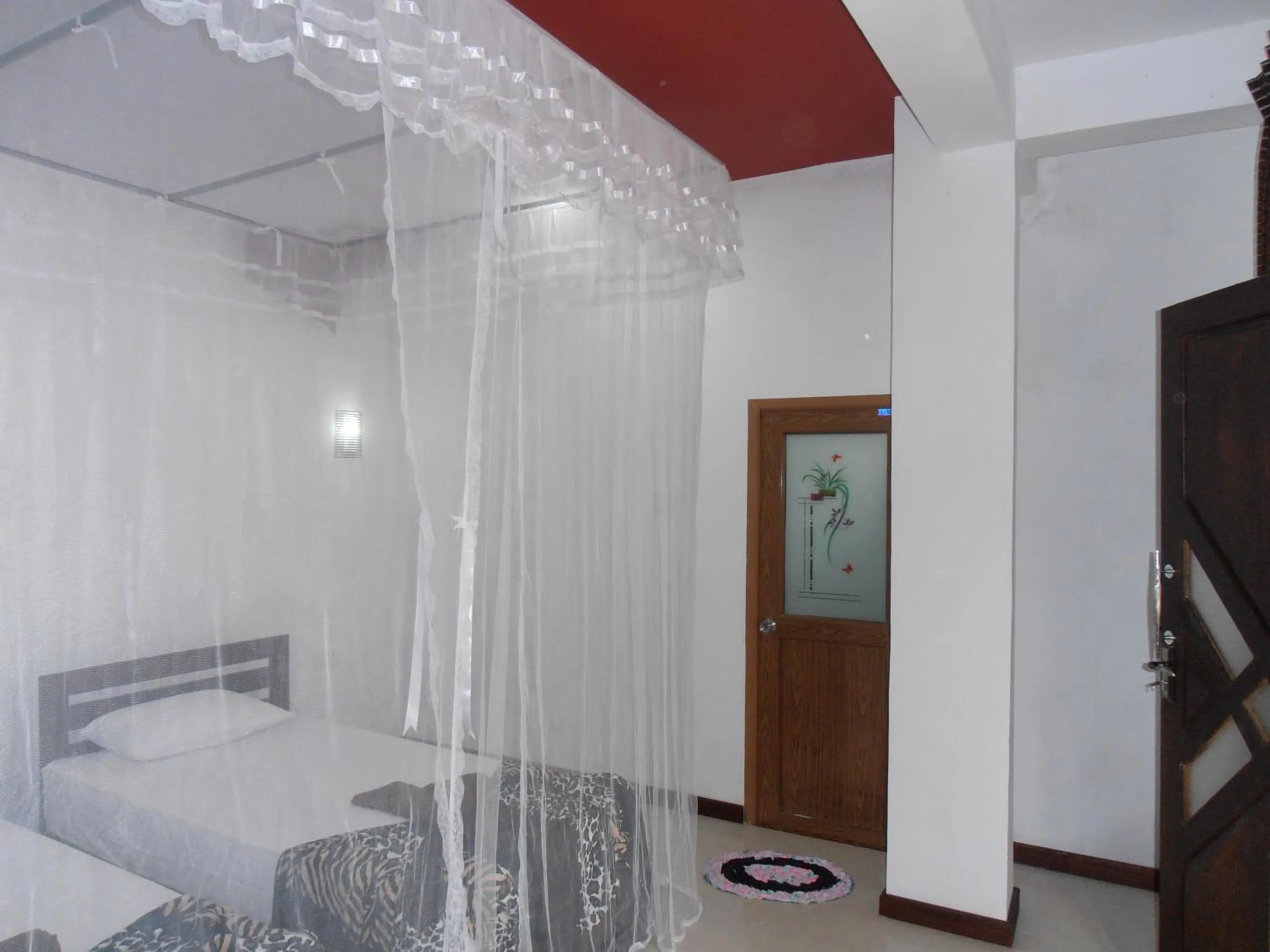 Bedroom, Bed in Little Cottage