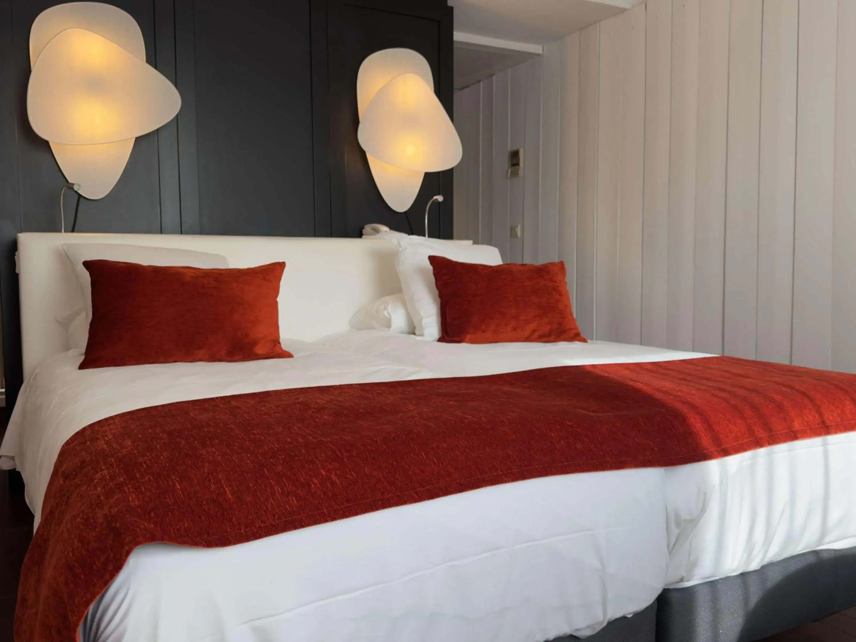 Bedroom, Bed in Mercure Dieppe La Présidence Bedroom, Bed in Mercure Dieppe La Présidence